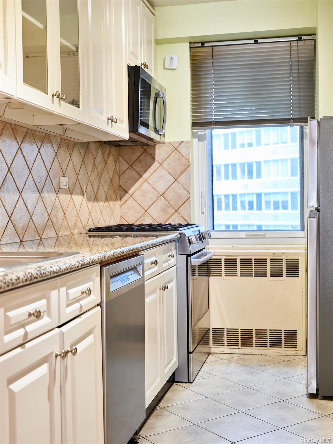 411 East 53rd Street, Unit 8L photo 18