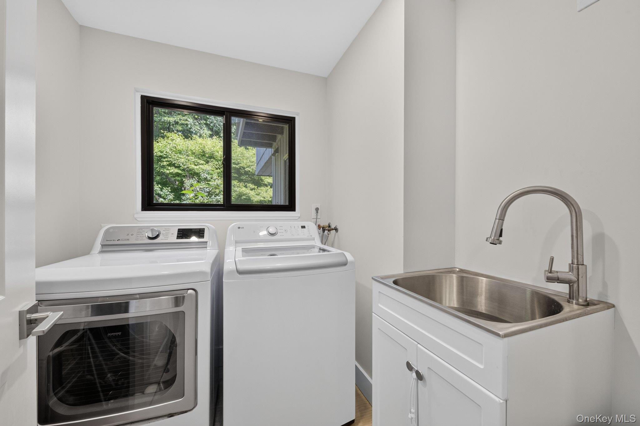 230 E Middle Patent Road – For Sale photo 27