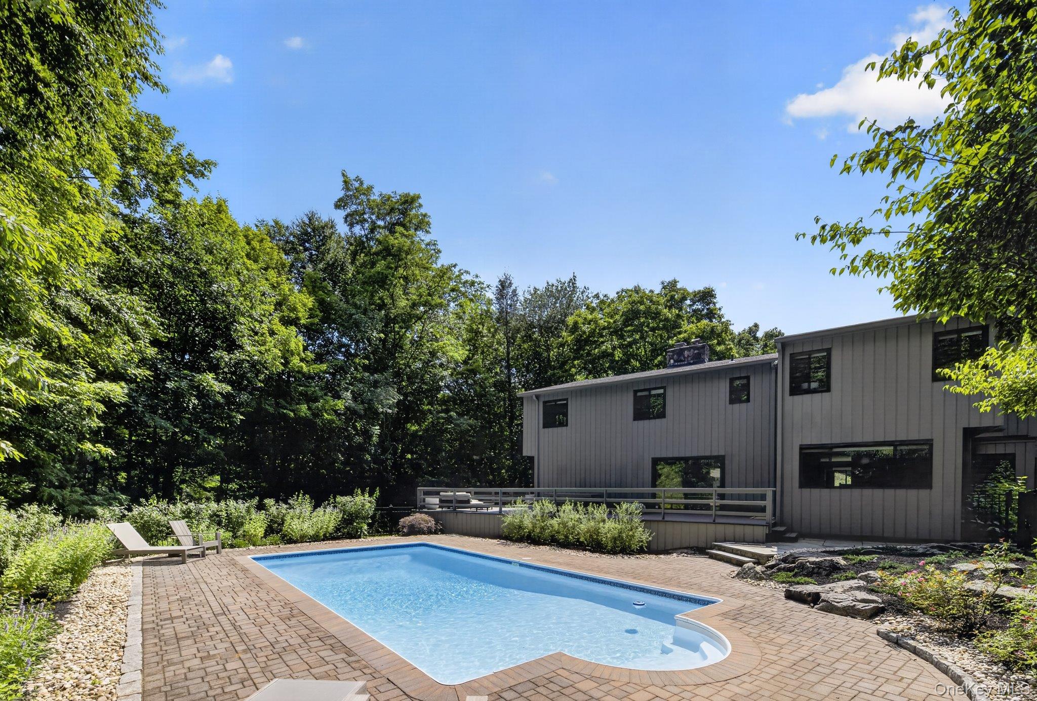 230 E Middle Patent Road – For Sale photo 21