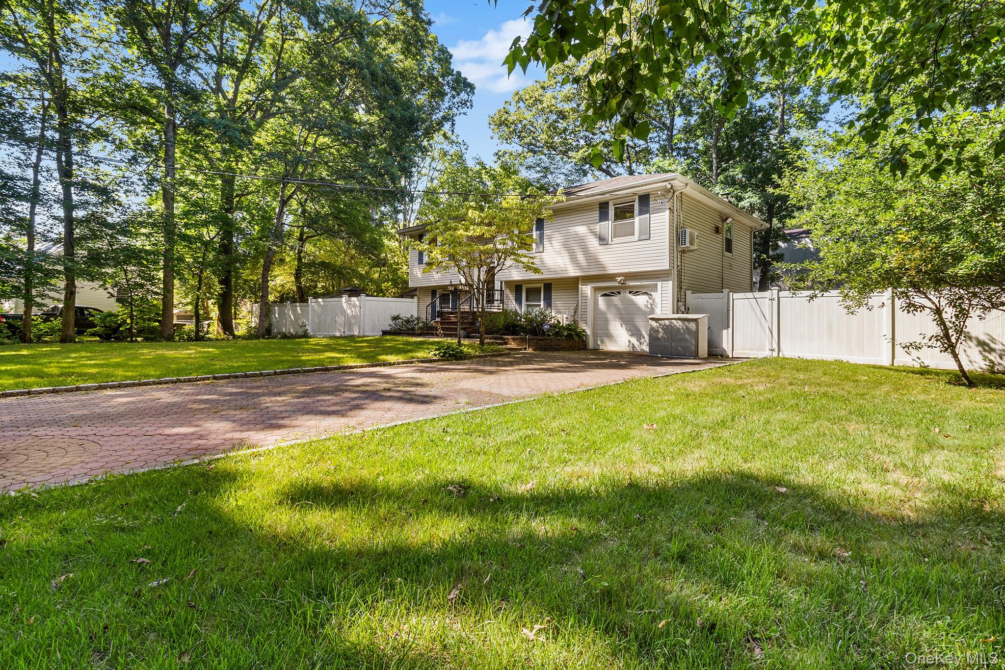 16 Obermueller Drive – For Sale photo 2