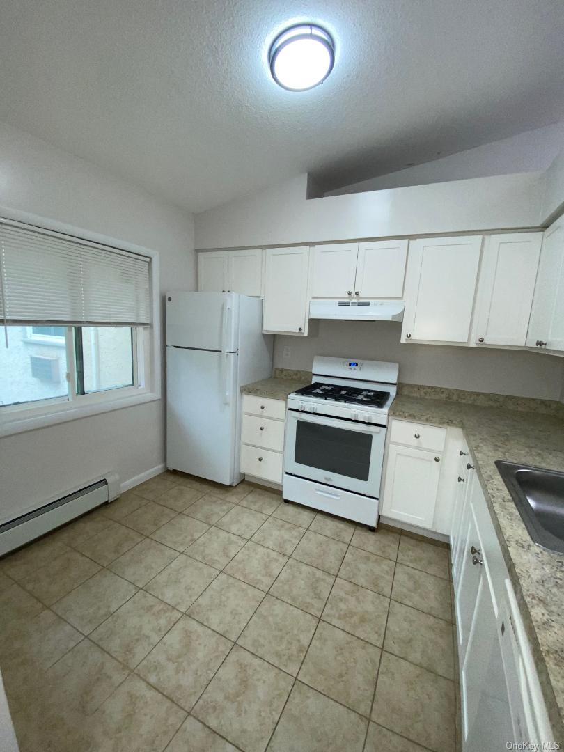 85 N Middletown Road, Unit D2 photo 4