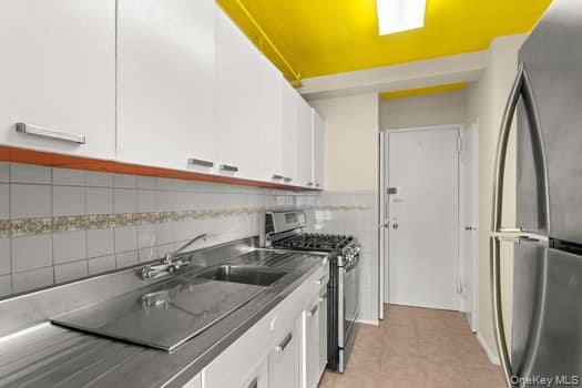 4 Fordham Hill Oval, Unit 12B photo 4