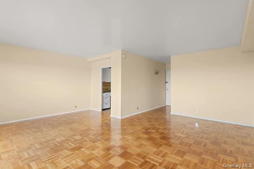 4 Fordham Hill Oval, Unit 12B photo 2