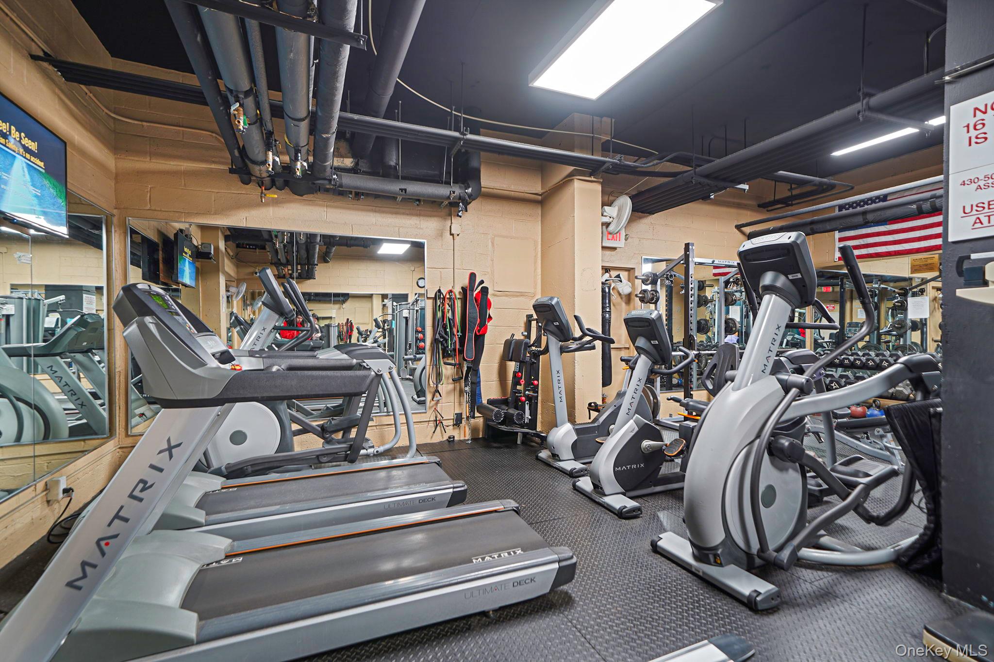 450 Shore Road Rd, Unit 8G photo 15
