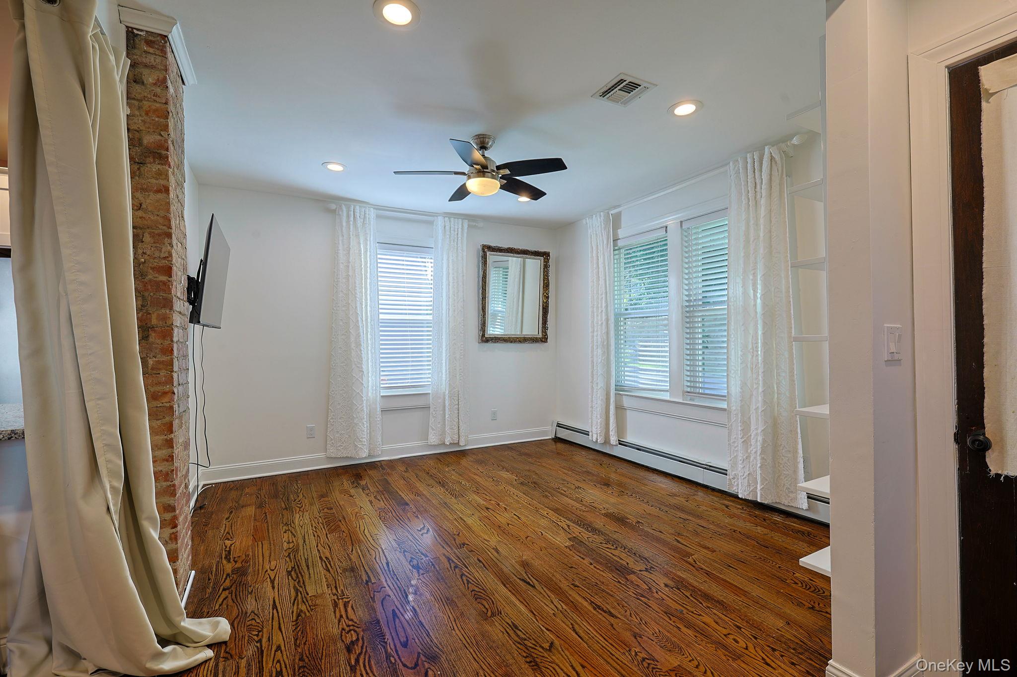 26 Hillside Avenue – For Sale photo 4