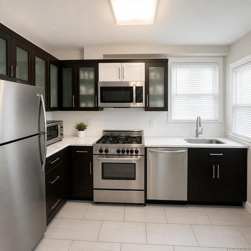 109 N Broadway, Unit H1 photo 4