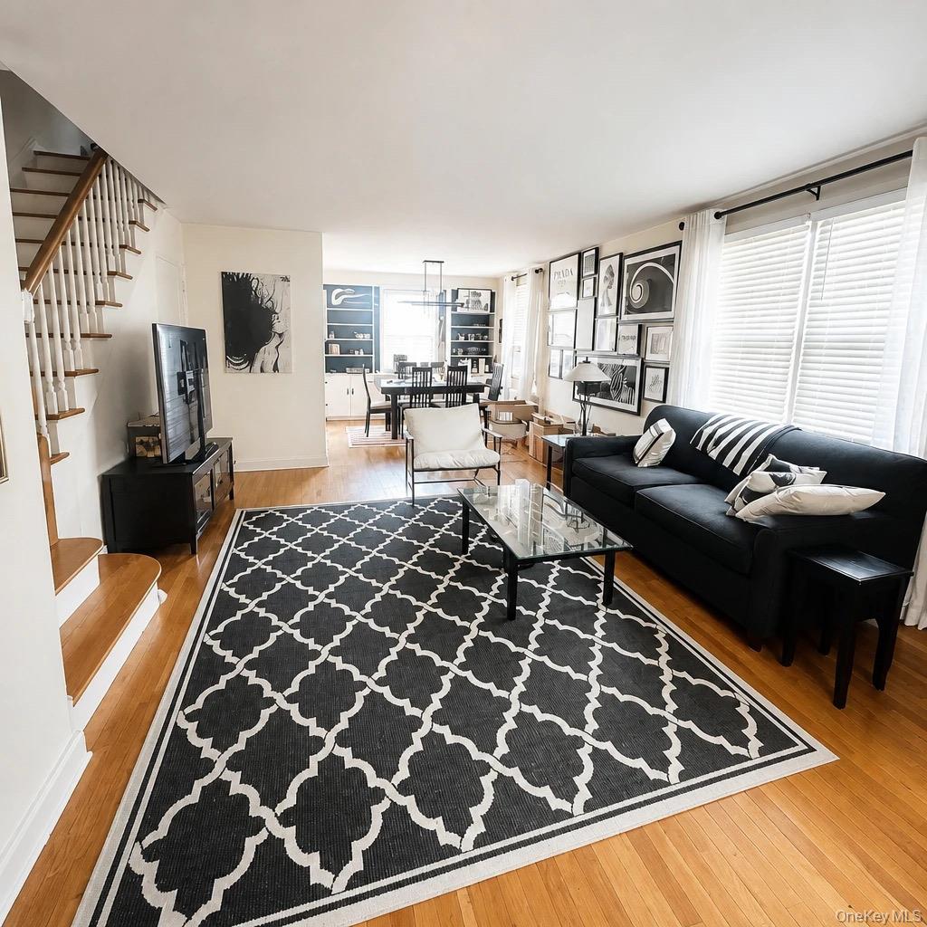 109 N Broadway, Unit H1 photo 3