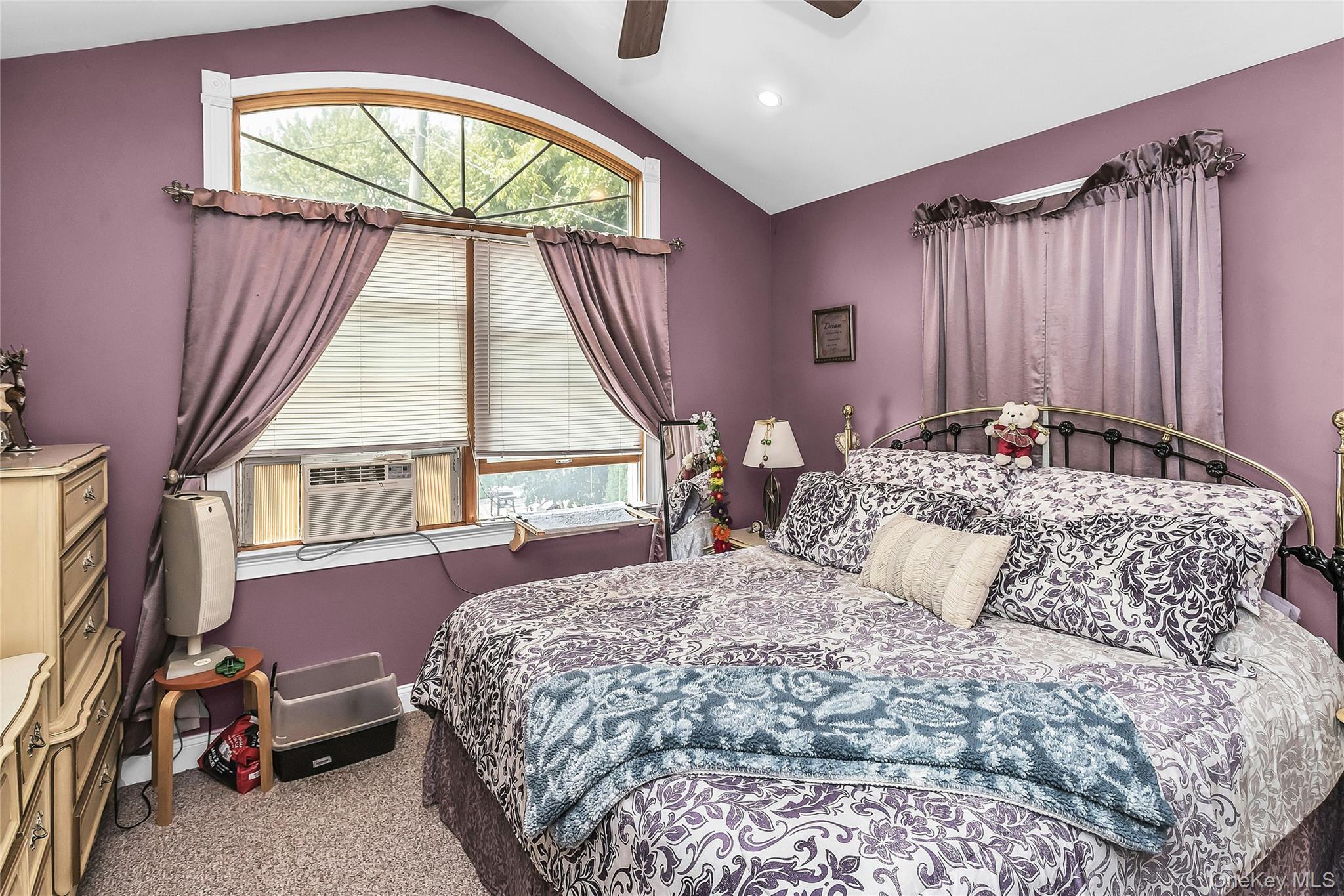 18 Hedge Lane – For Sale photo 20