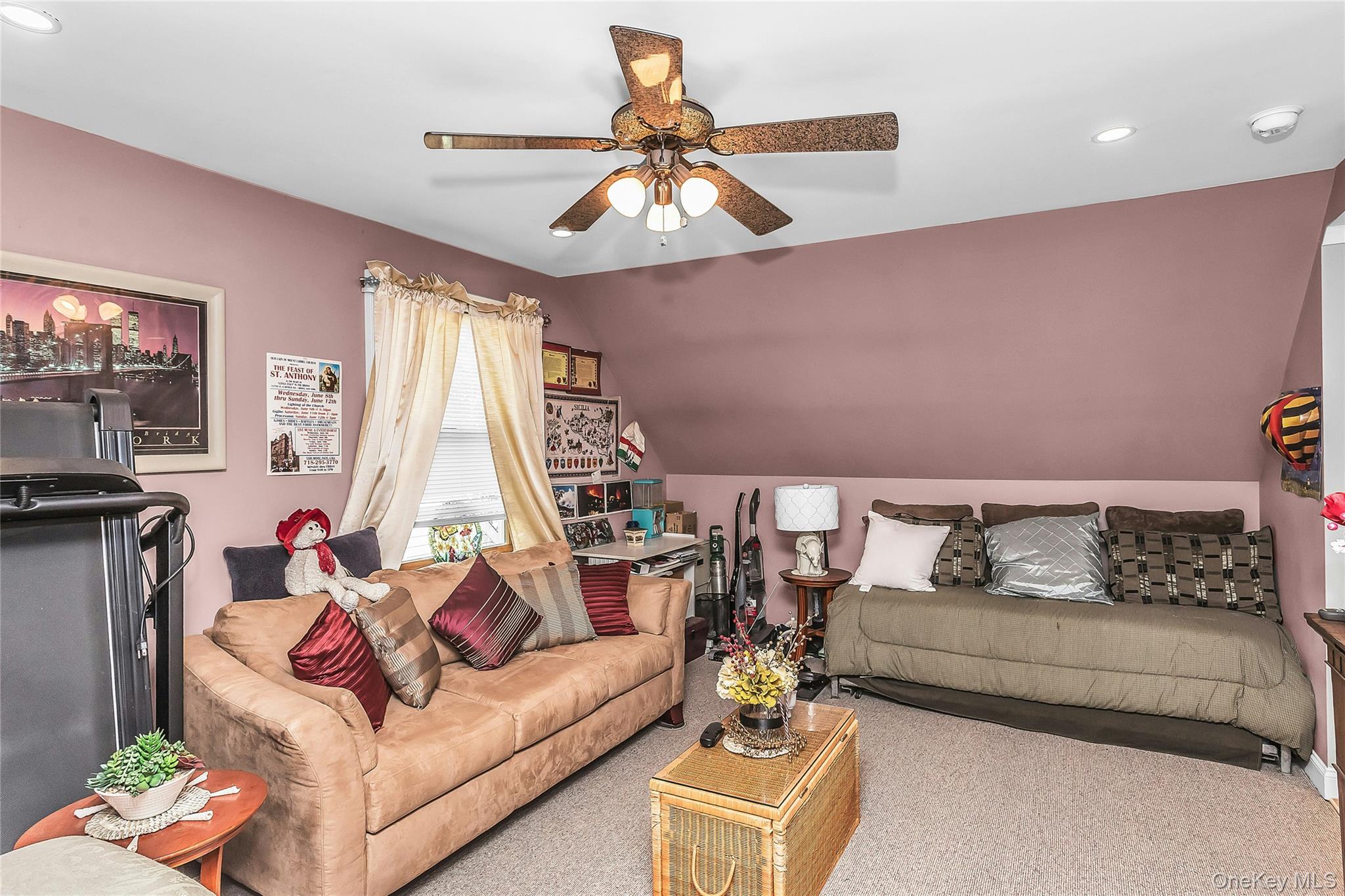 18 Hedge Lane – For Sale photo 17