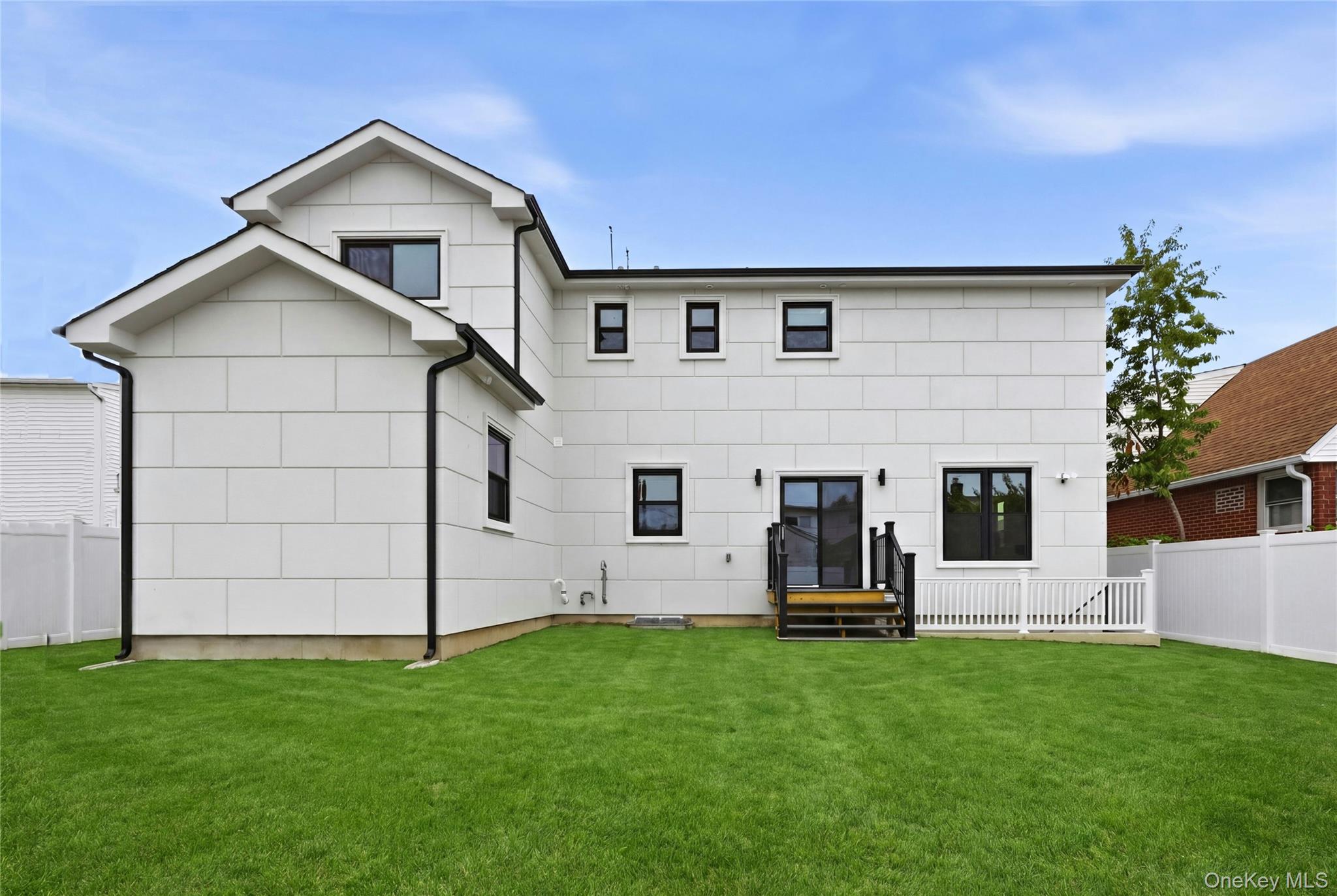 1104 Washington Avenue – For Sale photo 4