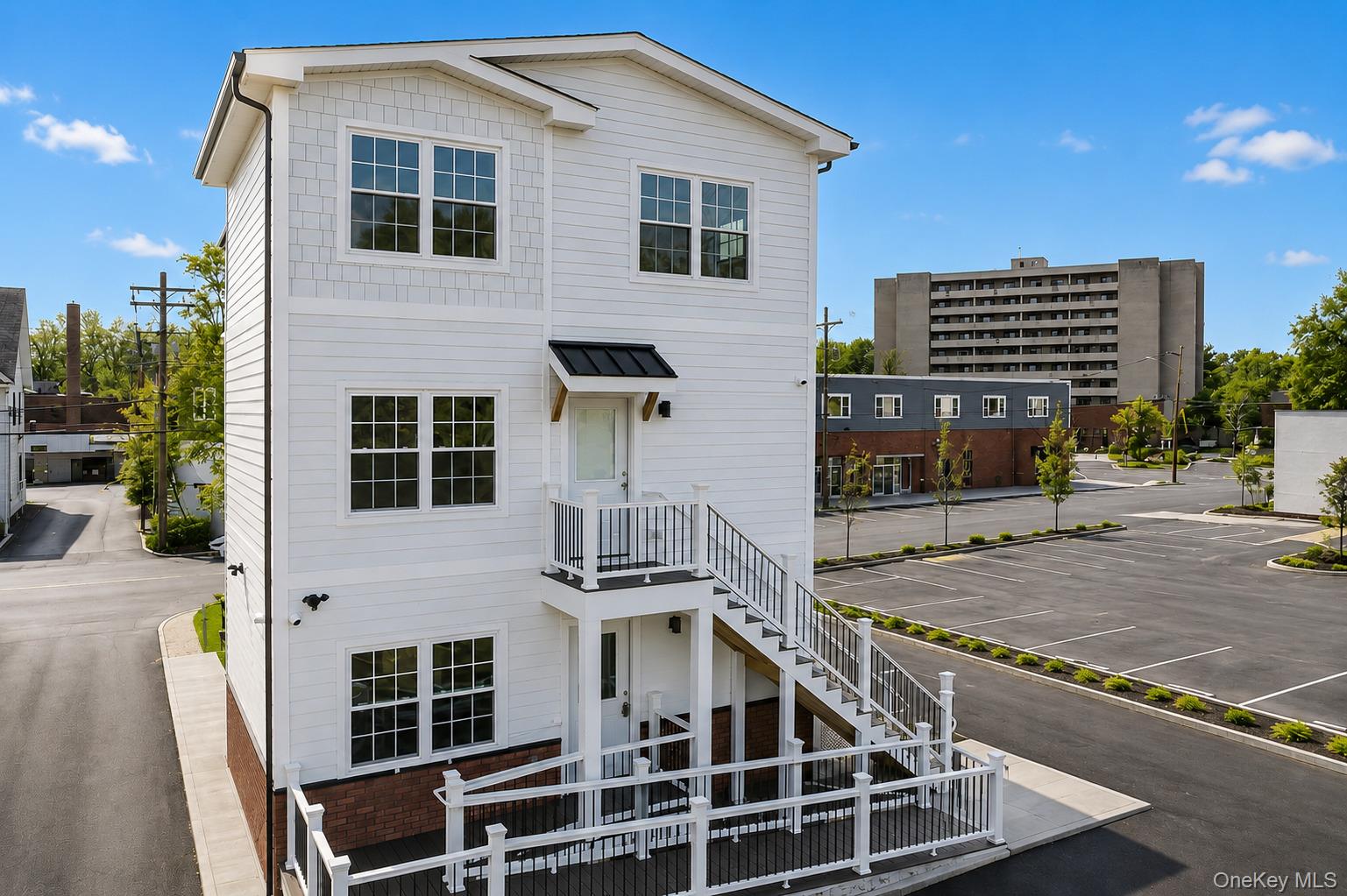 9 Lagrange Avenue, Unit APT 3 photo 17