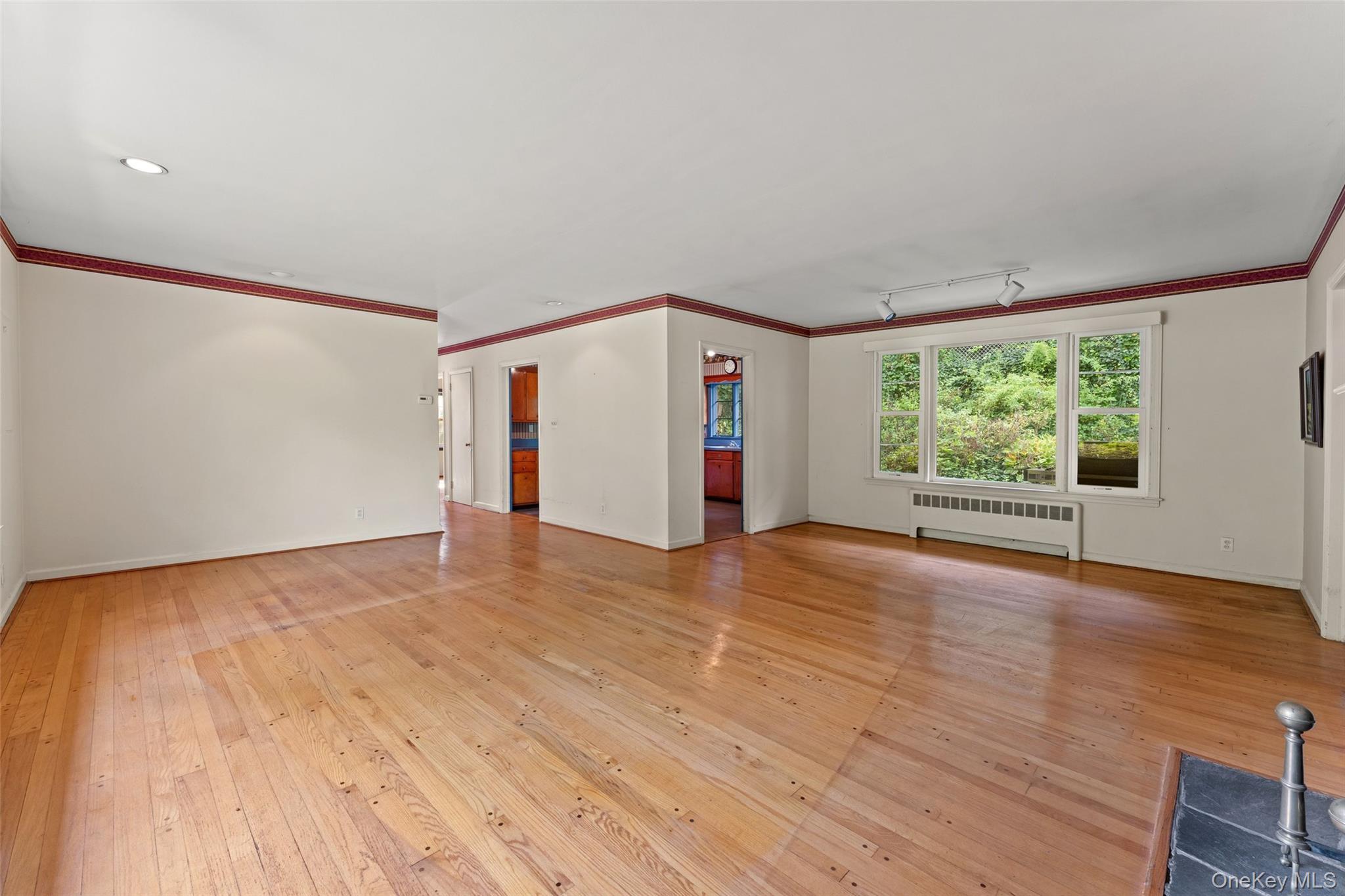 418 Read Avenue – For Sale photo 6