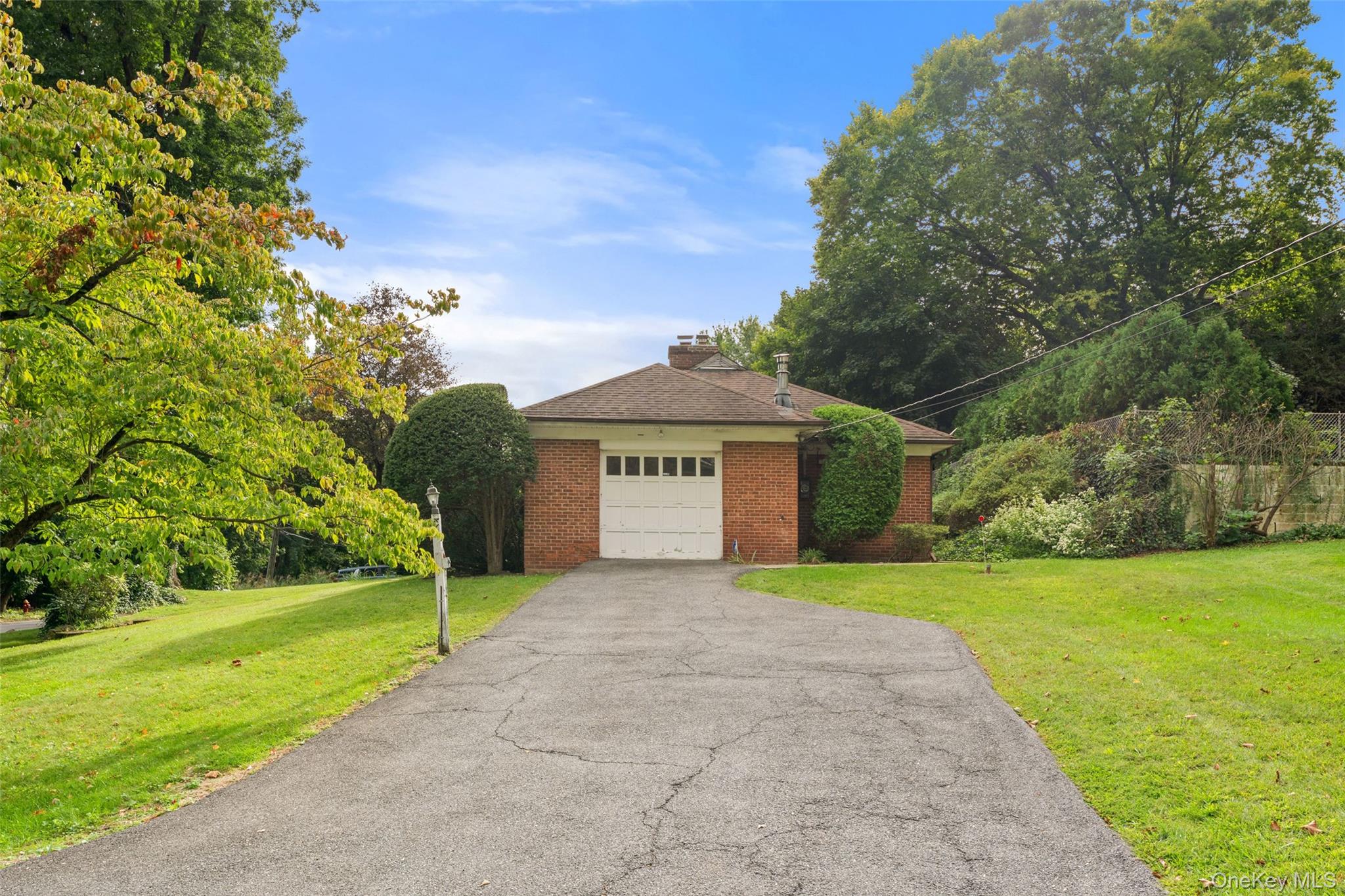418 Read Avenue – For Sale photo 3