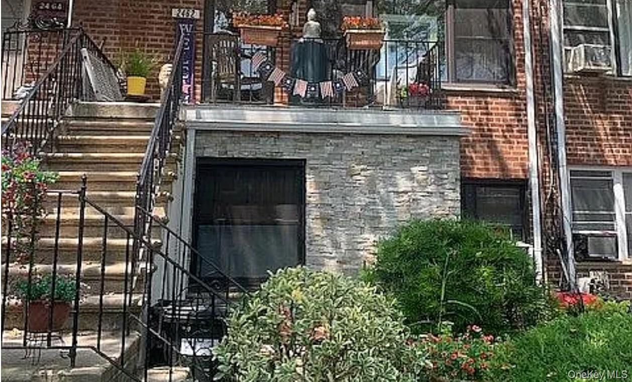 2462 Bragg Street – For Sale