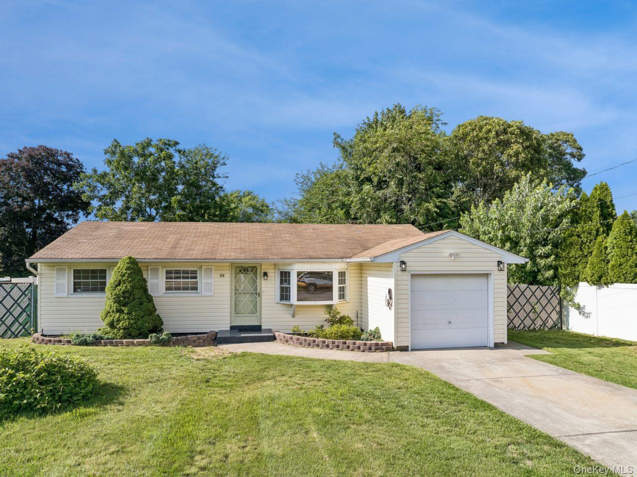 98 Rose Place – For Sale