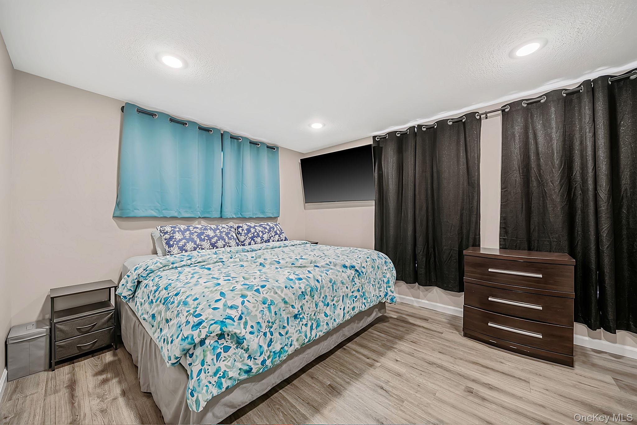 28 High Street – For Sale photo 3