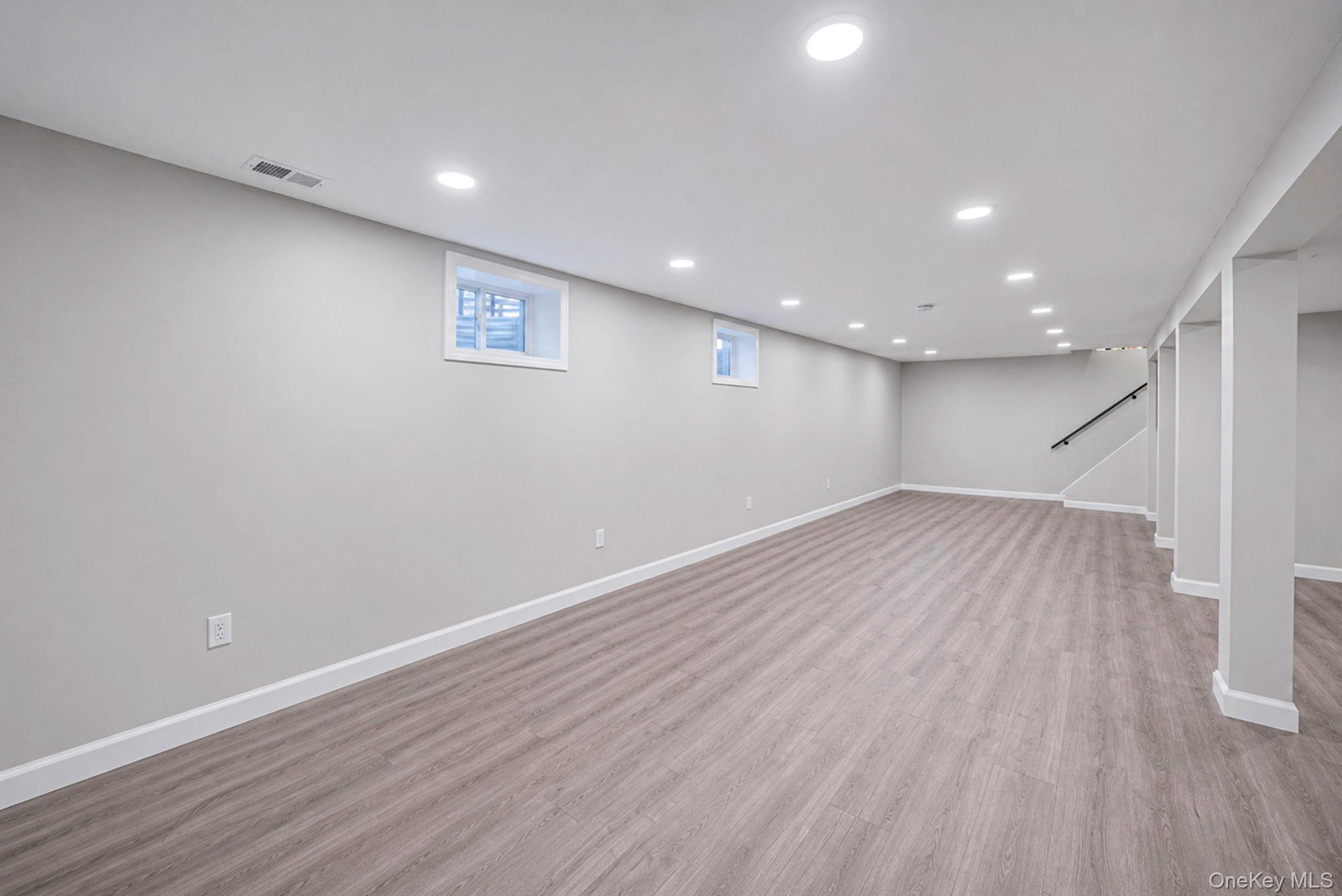 28 High Street – For Sale photo 17