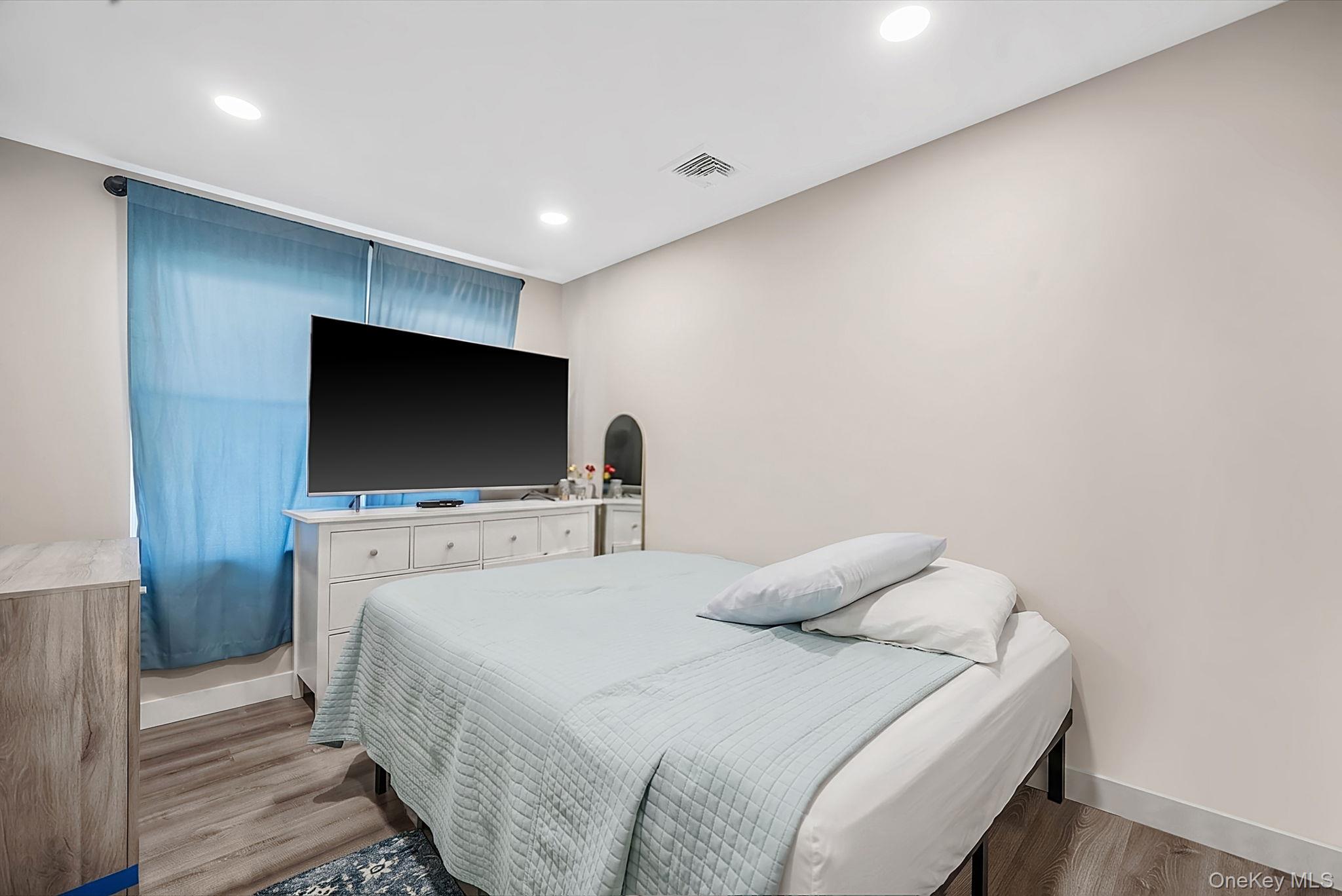 28 High Street – For Sale photo 8