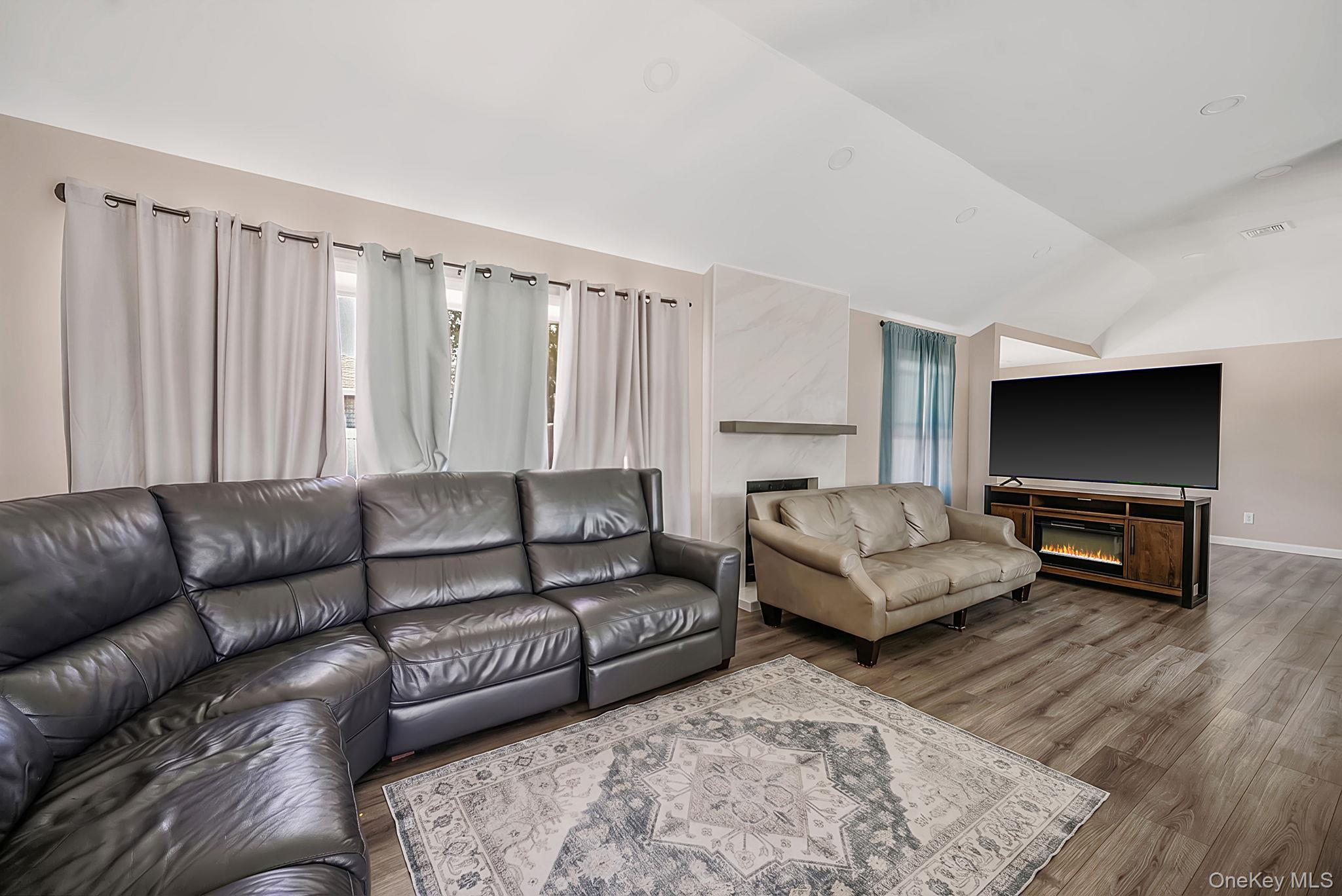 28 High Street – For Sale photo 11