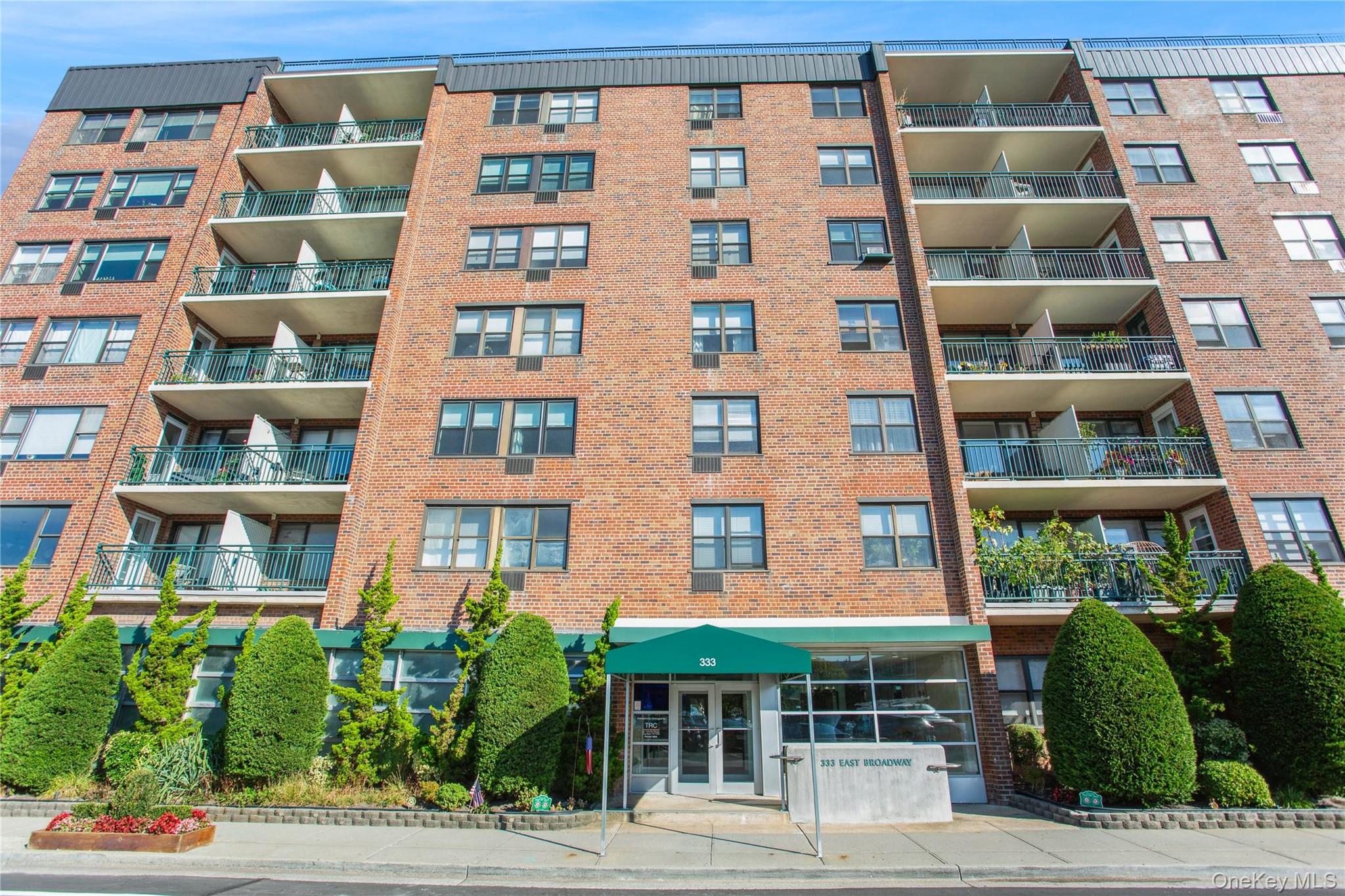333 Broadway, Unit 2B