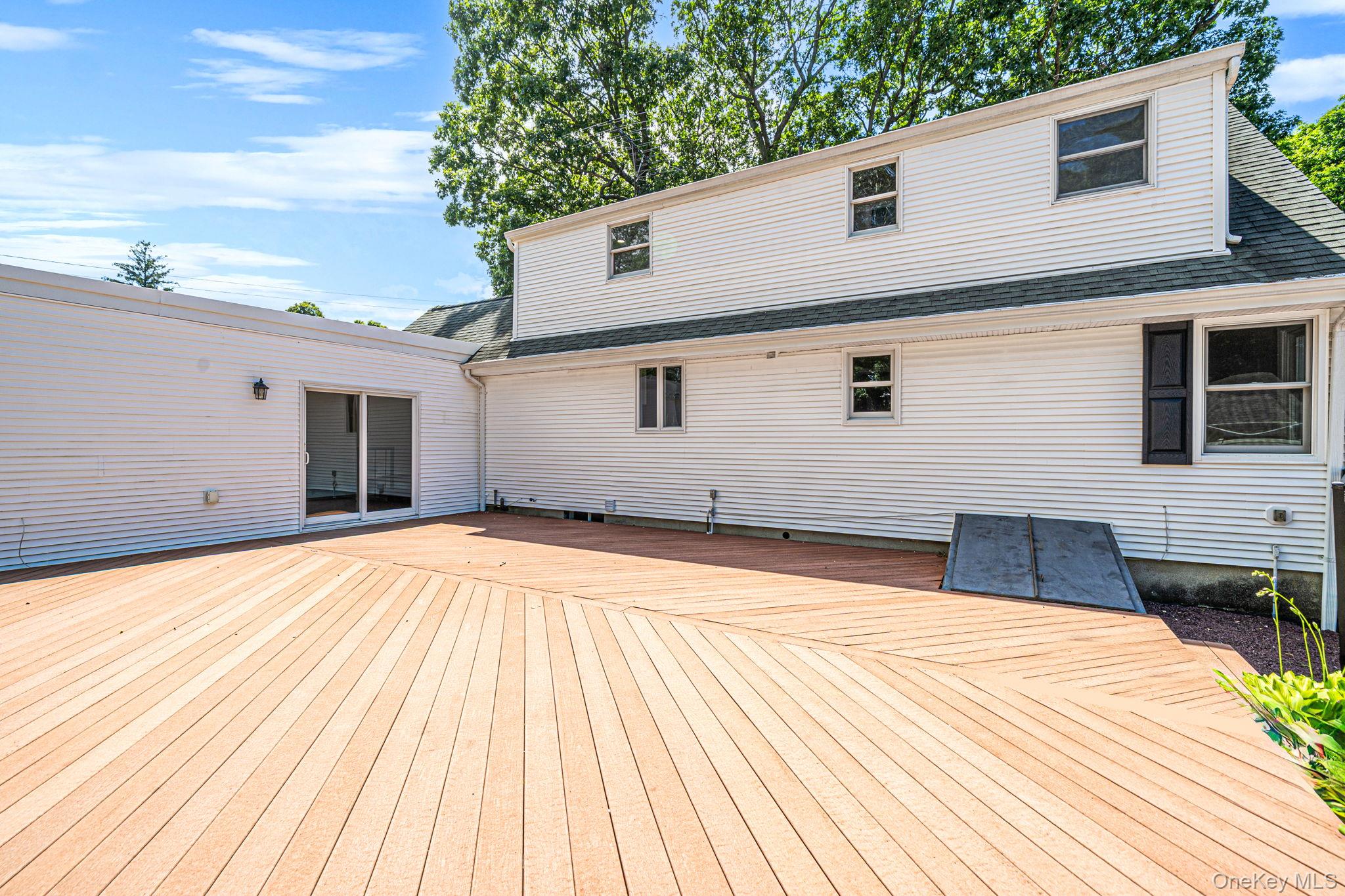 273 Cambon Avenue – For Sale photo 37