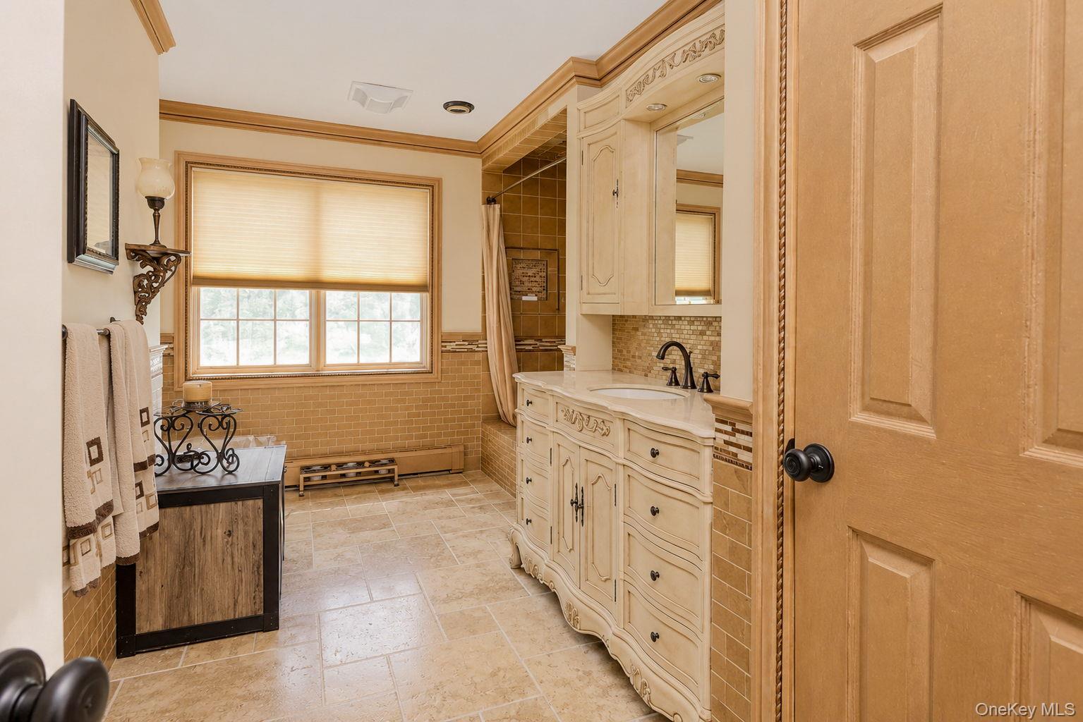10 Sutherland Drive – For Sale photo 38