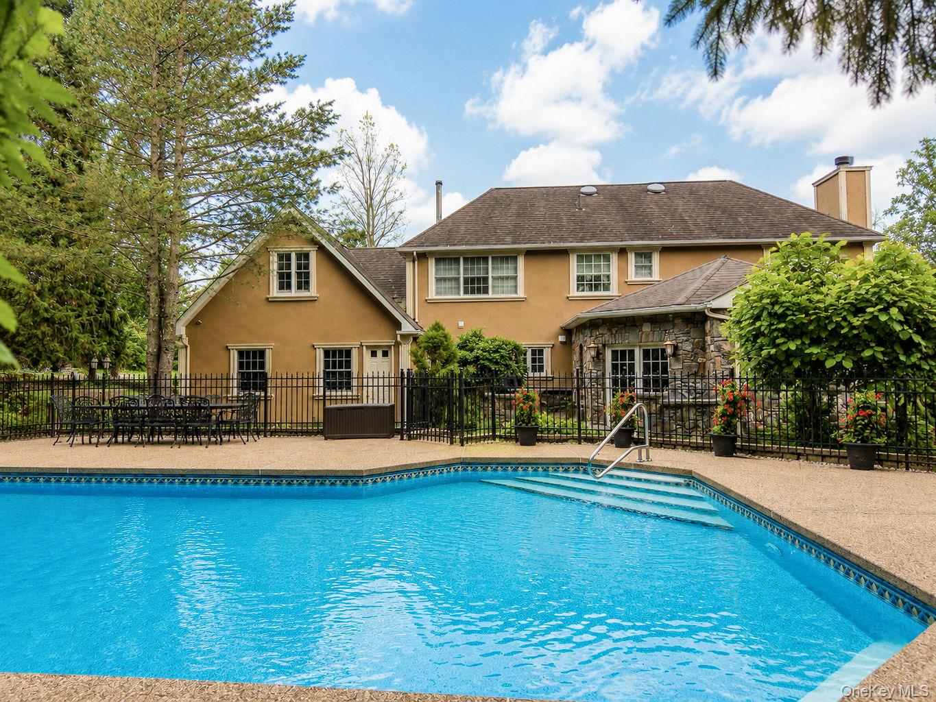 10 Sutherland Drive – For Sale photo 49