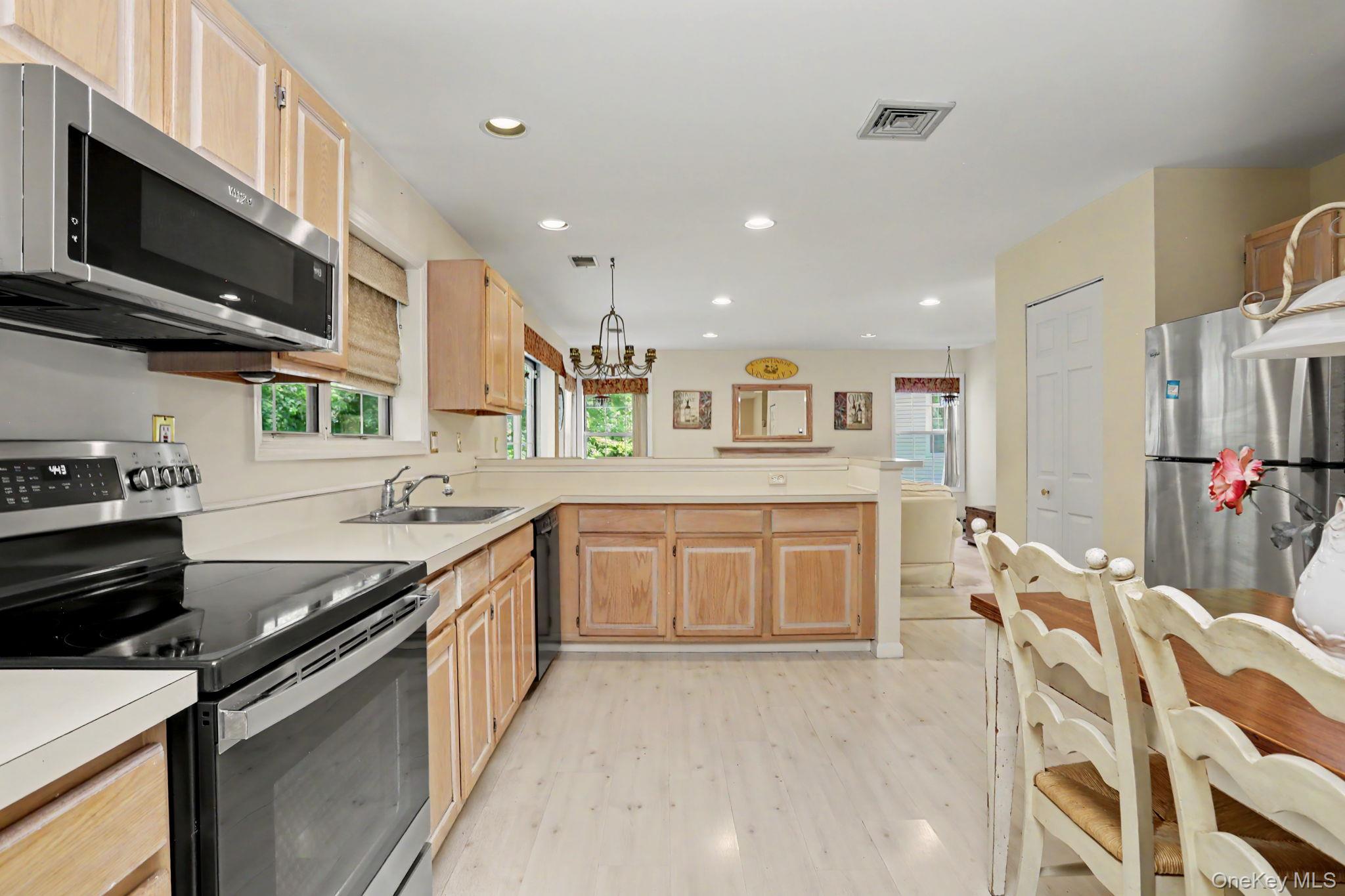 3176 Woodfield Court – For Sale photo 5