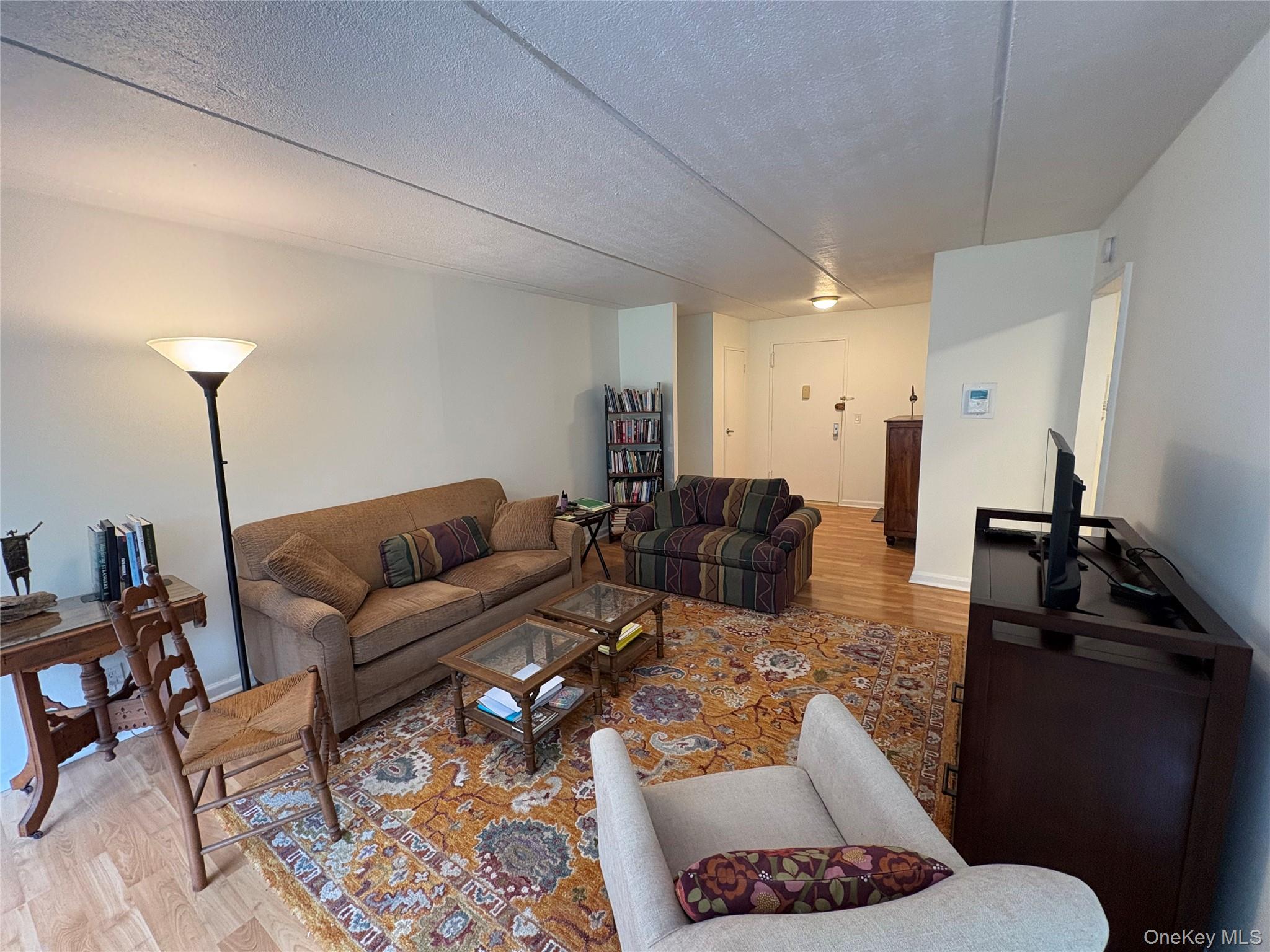 412 Benedict Avenue, Unit 2A photo 2