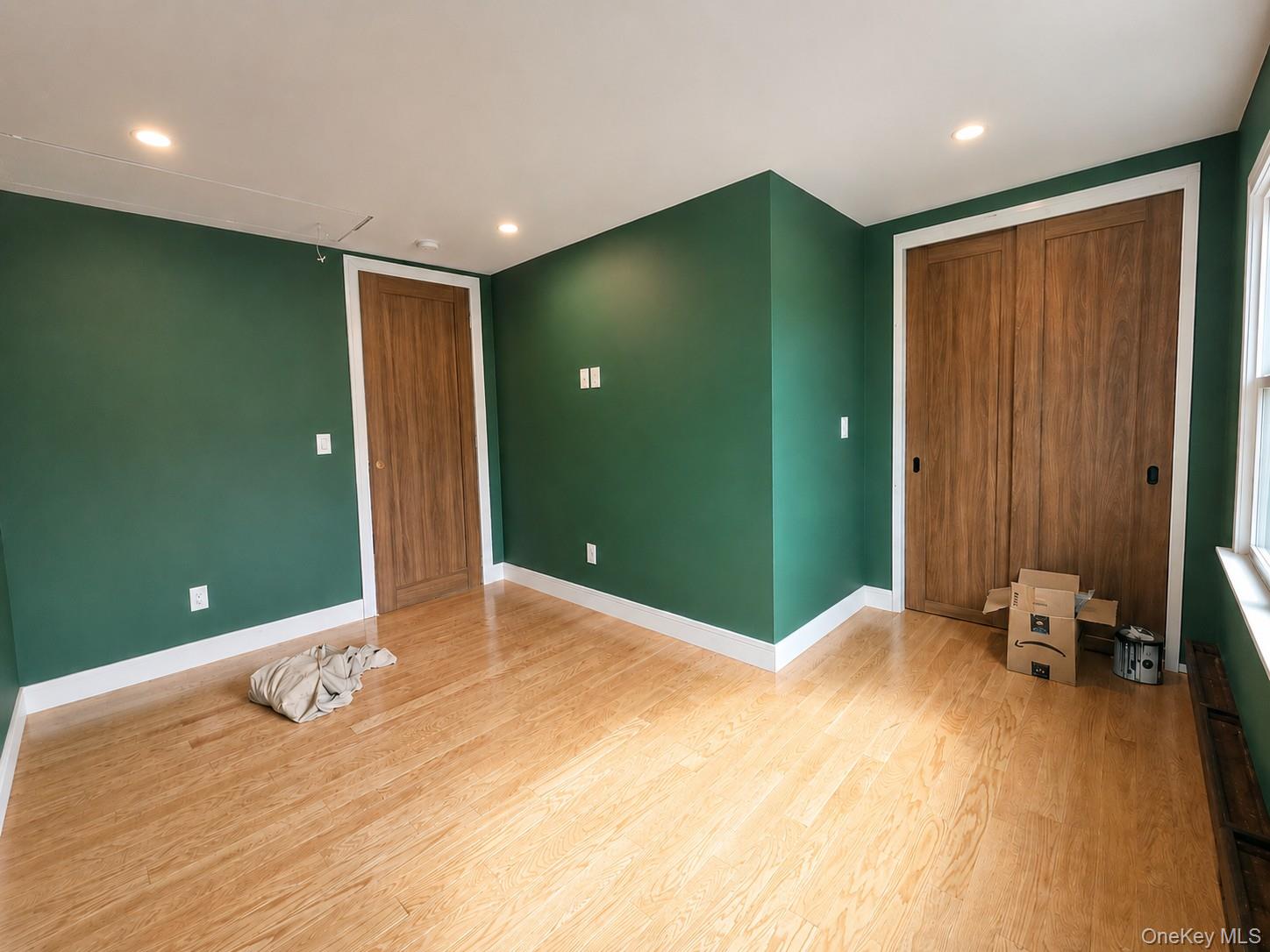 2706 Peconic Avenue – For Sale photo 40