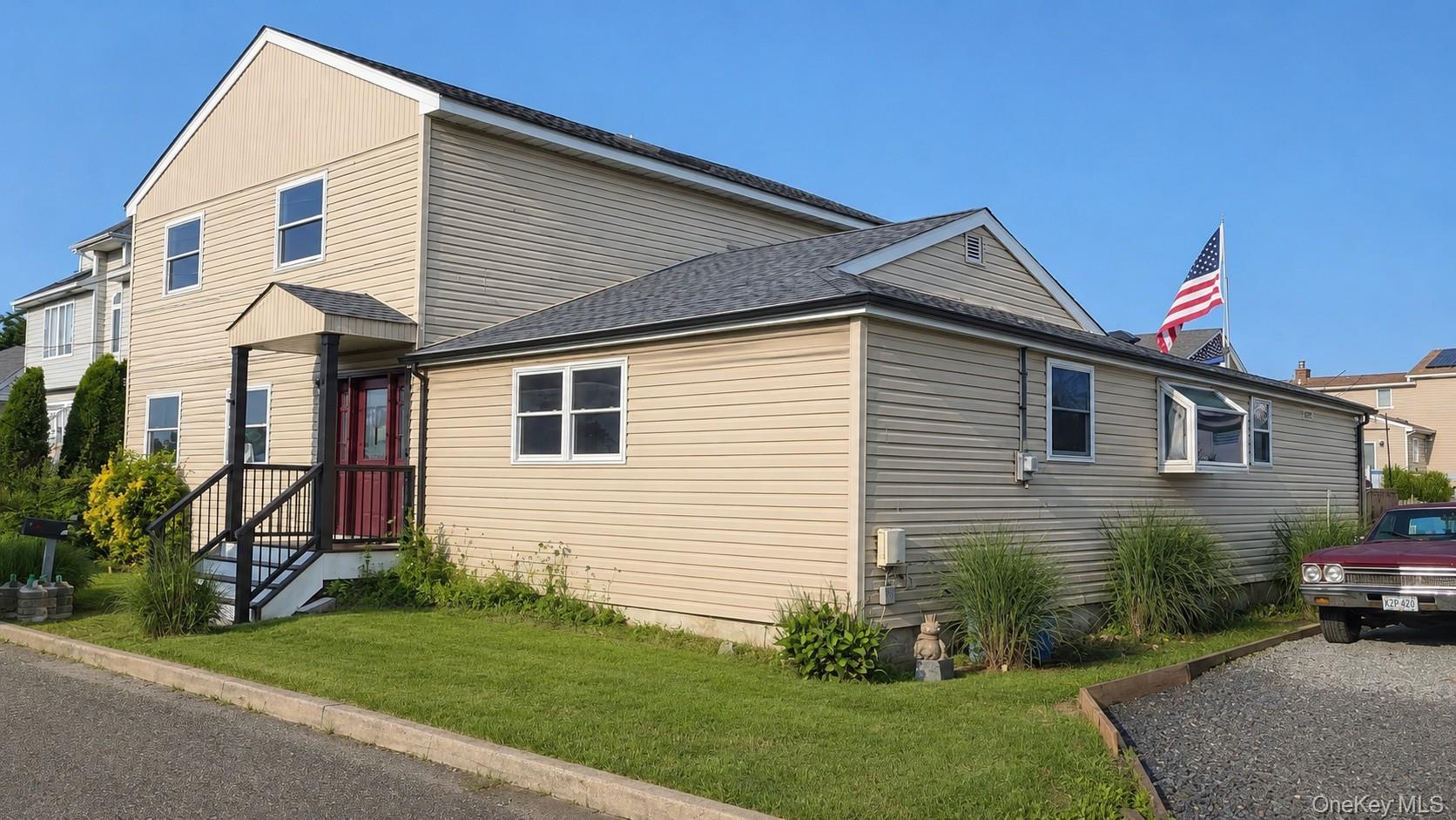 2706 Peconic Avenue – For Sale photo 9