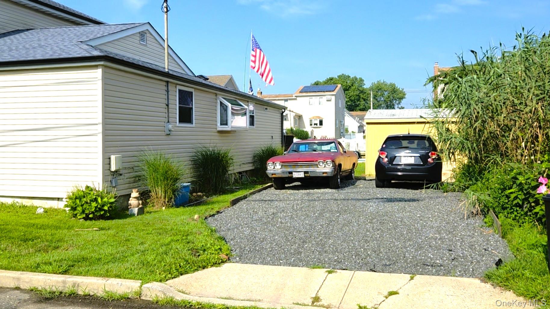 2706 Peconic Avenue – For Sale photo 48