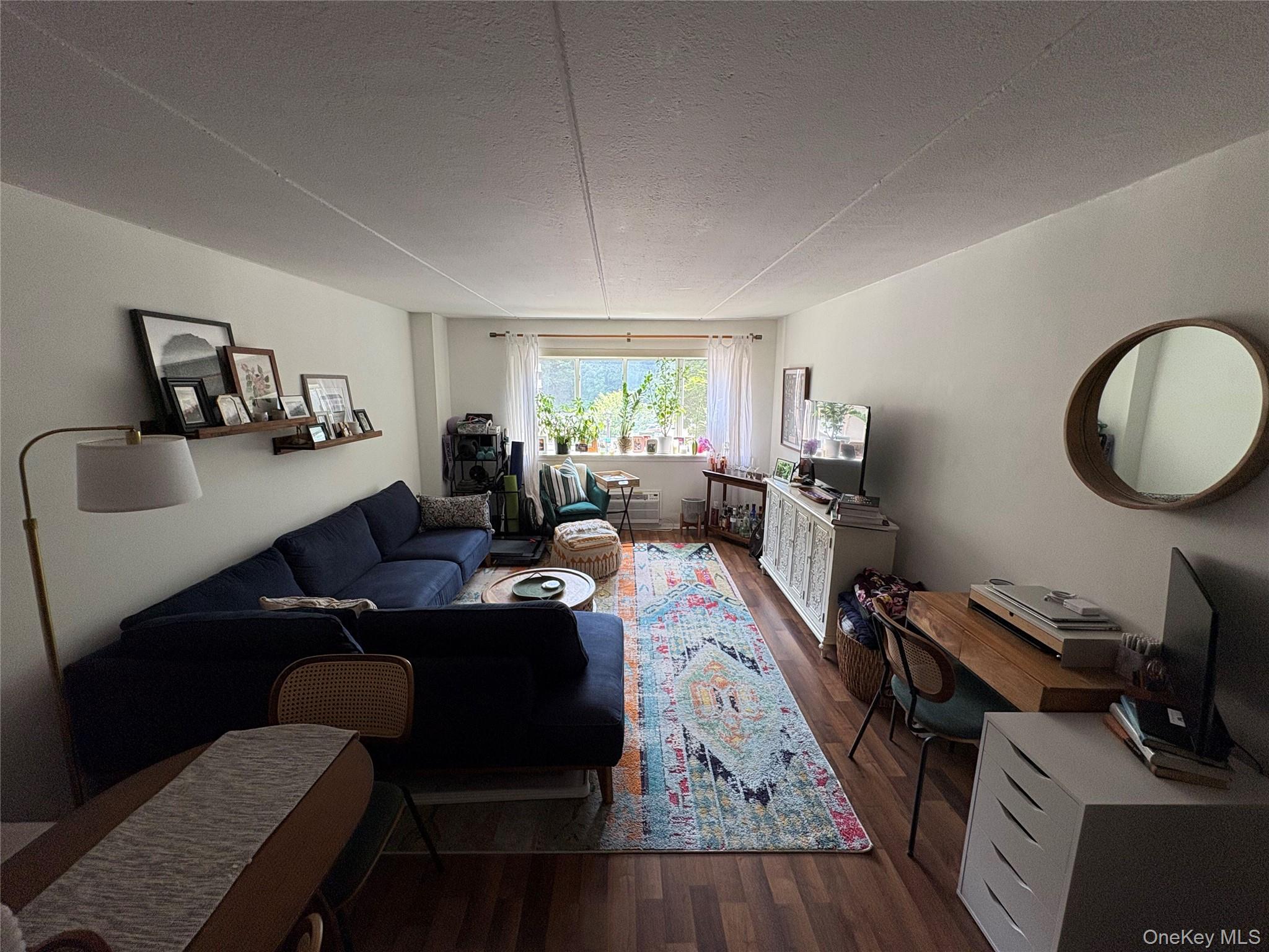 412 Benedict Avenue, Unit 1E