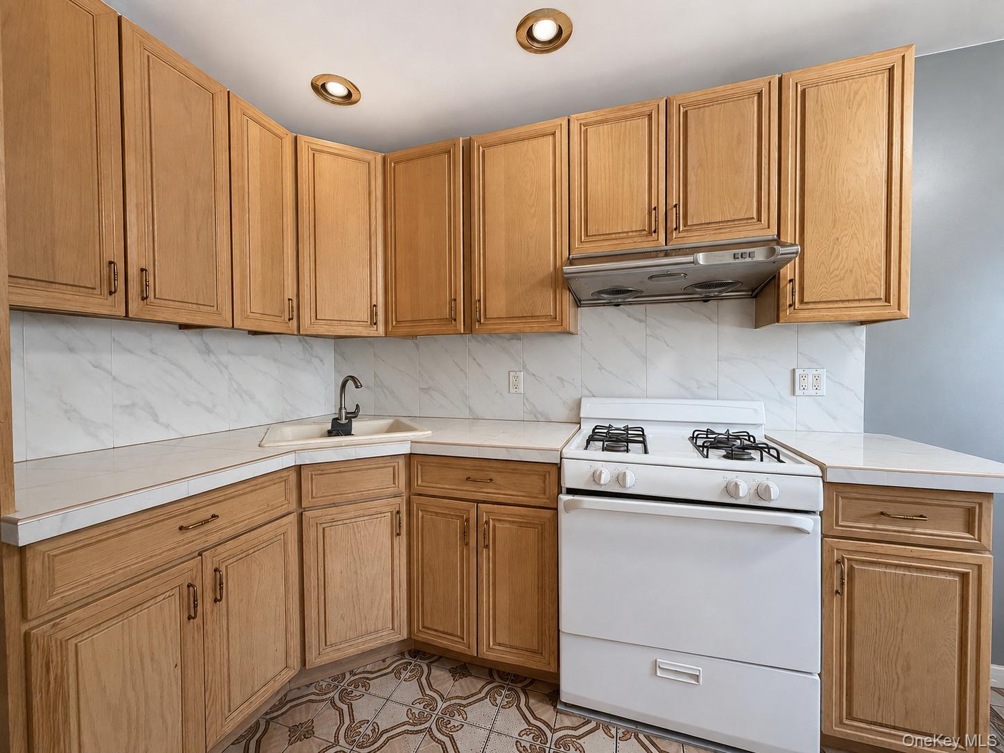 115-08 Poppenhusen Avenue – For Sale photo 4