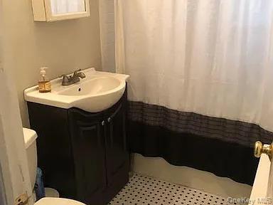 2 Westchester Avenue – For Rent photo 14
