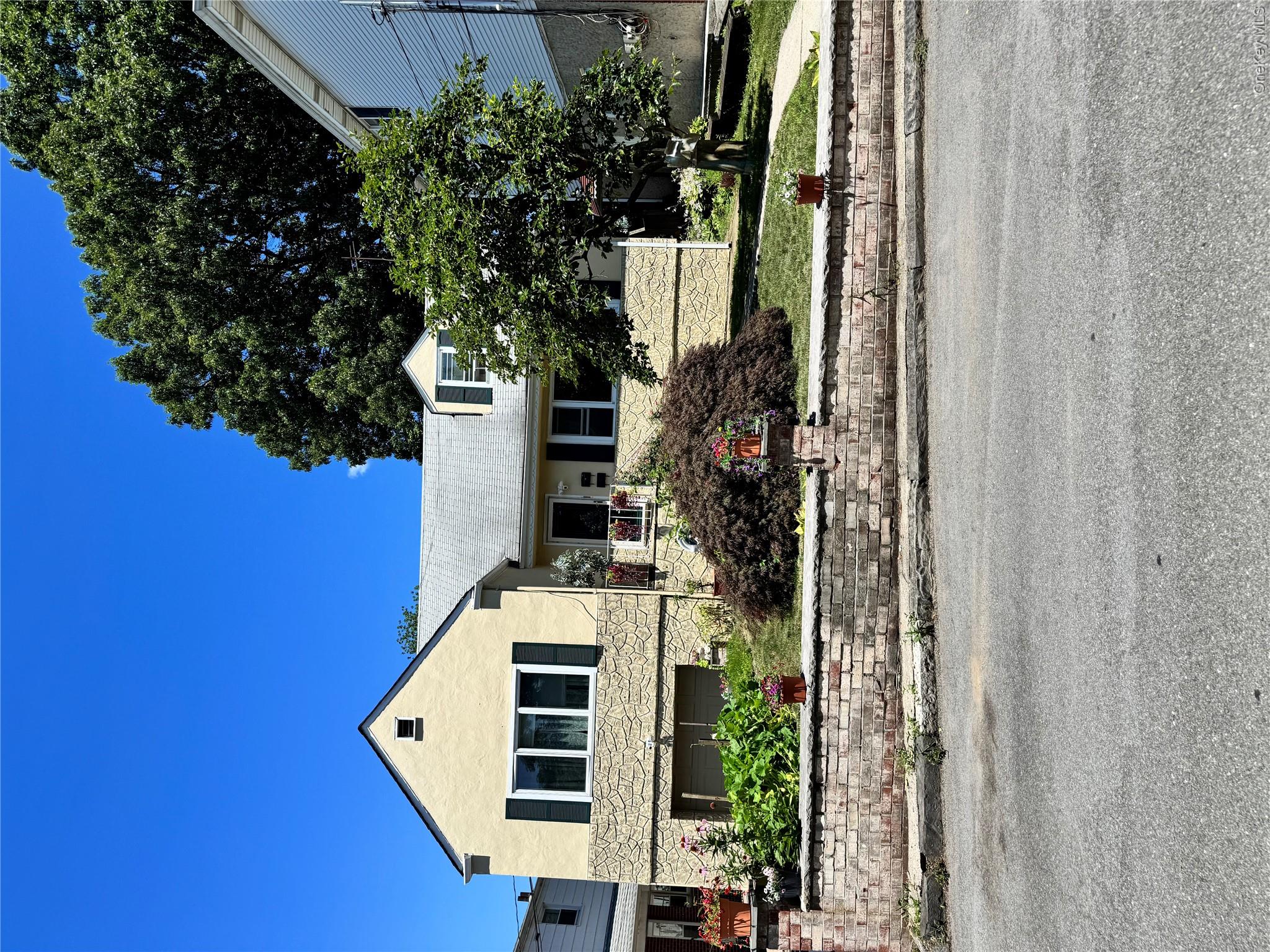 57 Woodruff Avenue – For Sale photo 2