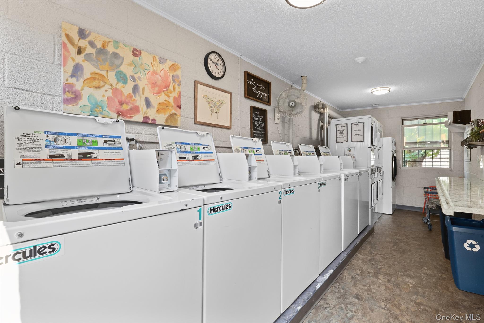 152 B N Broadway, Unit 2E photo 16