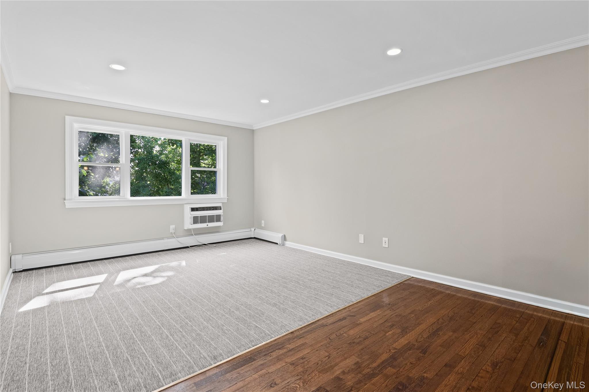 152 B N Broadway, Unit 2E photo 6