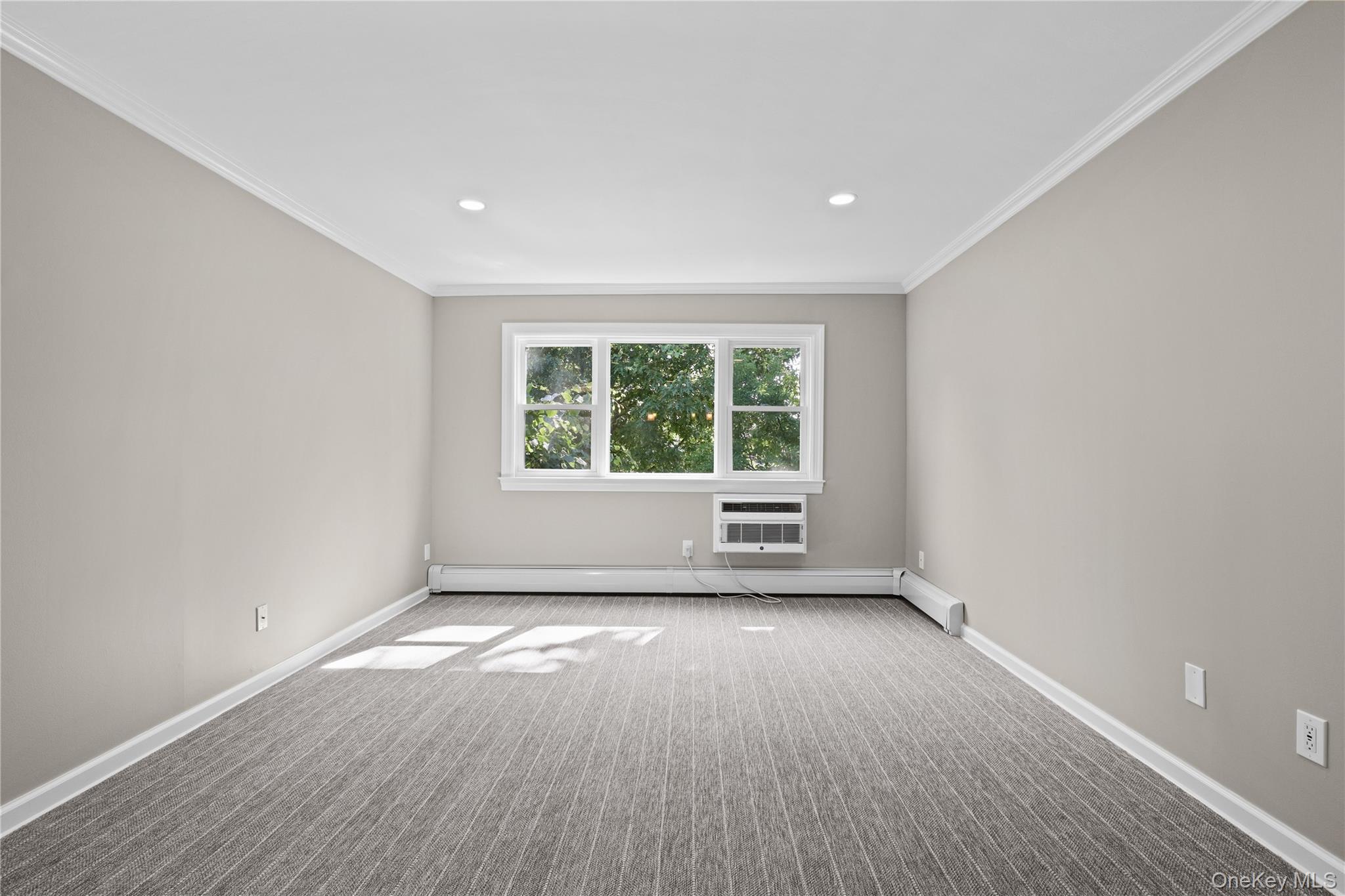 152 B N Broadway, Unit 2E photo 9