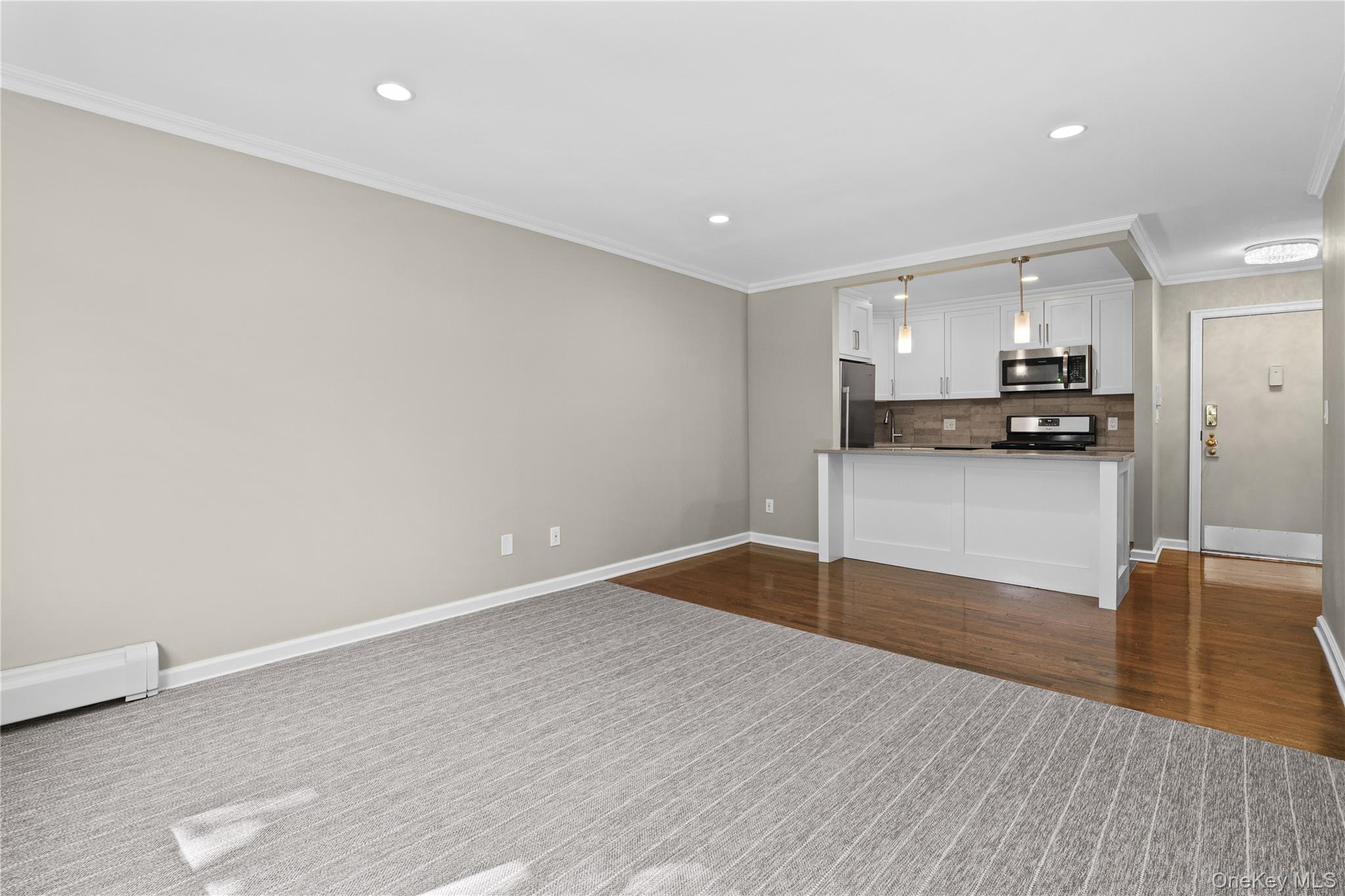 152 B N Broadway, Unit 2E photo 8