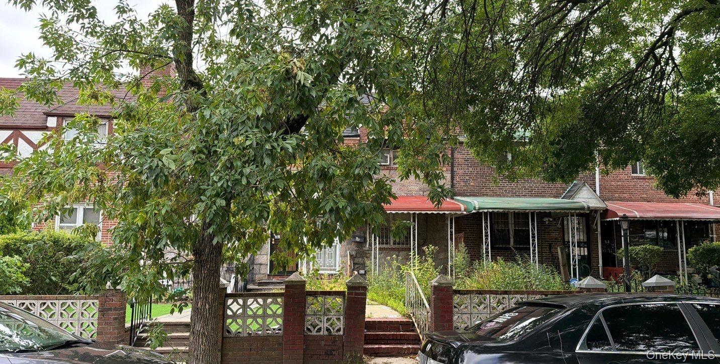 264 E 86th Street – For Sale photo 3