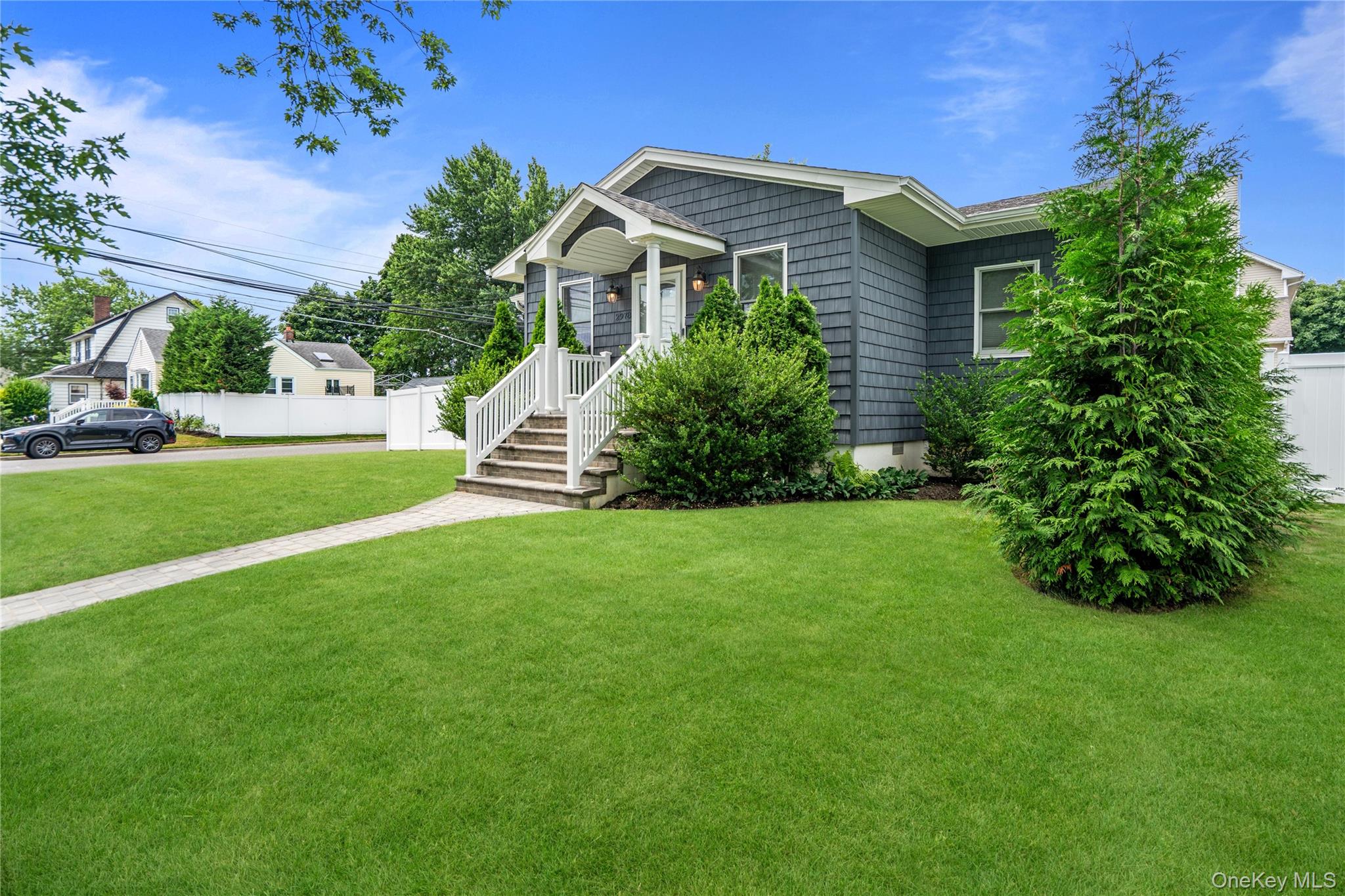 2978 Grand Boulevard – For Sale photo 2