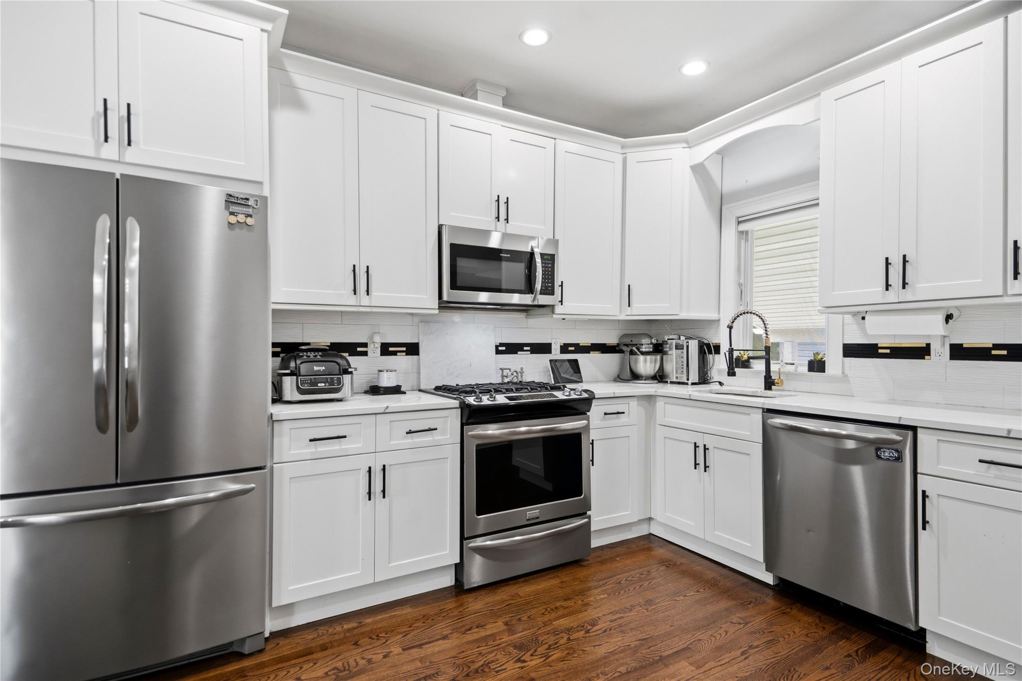 2978 Grand Boulevard – For Sale photo 13