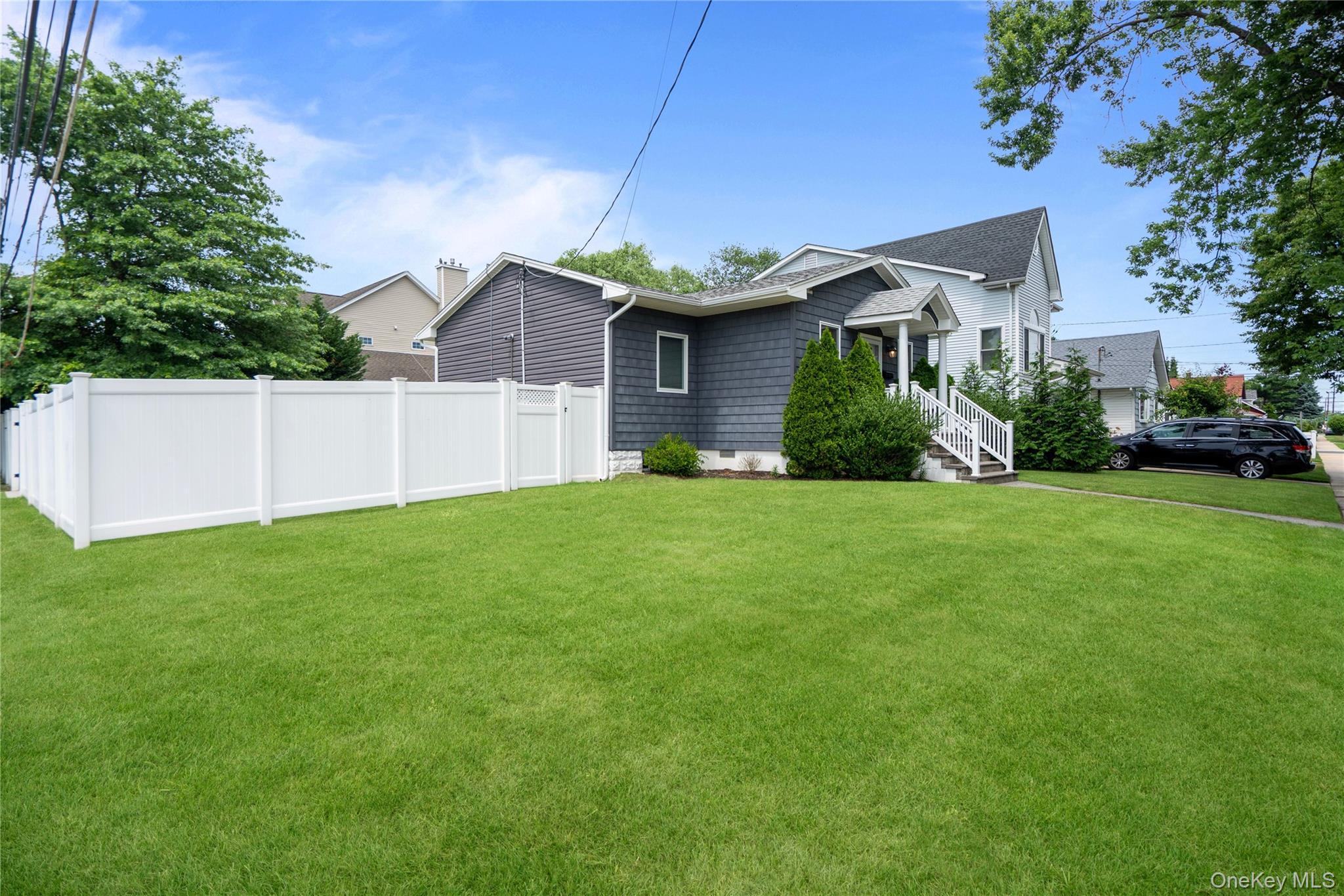 2978 Grand Boulevard – For Sale photo 3