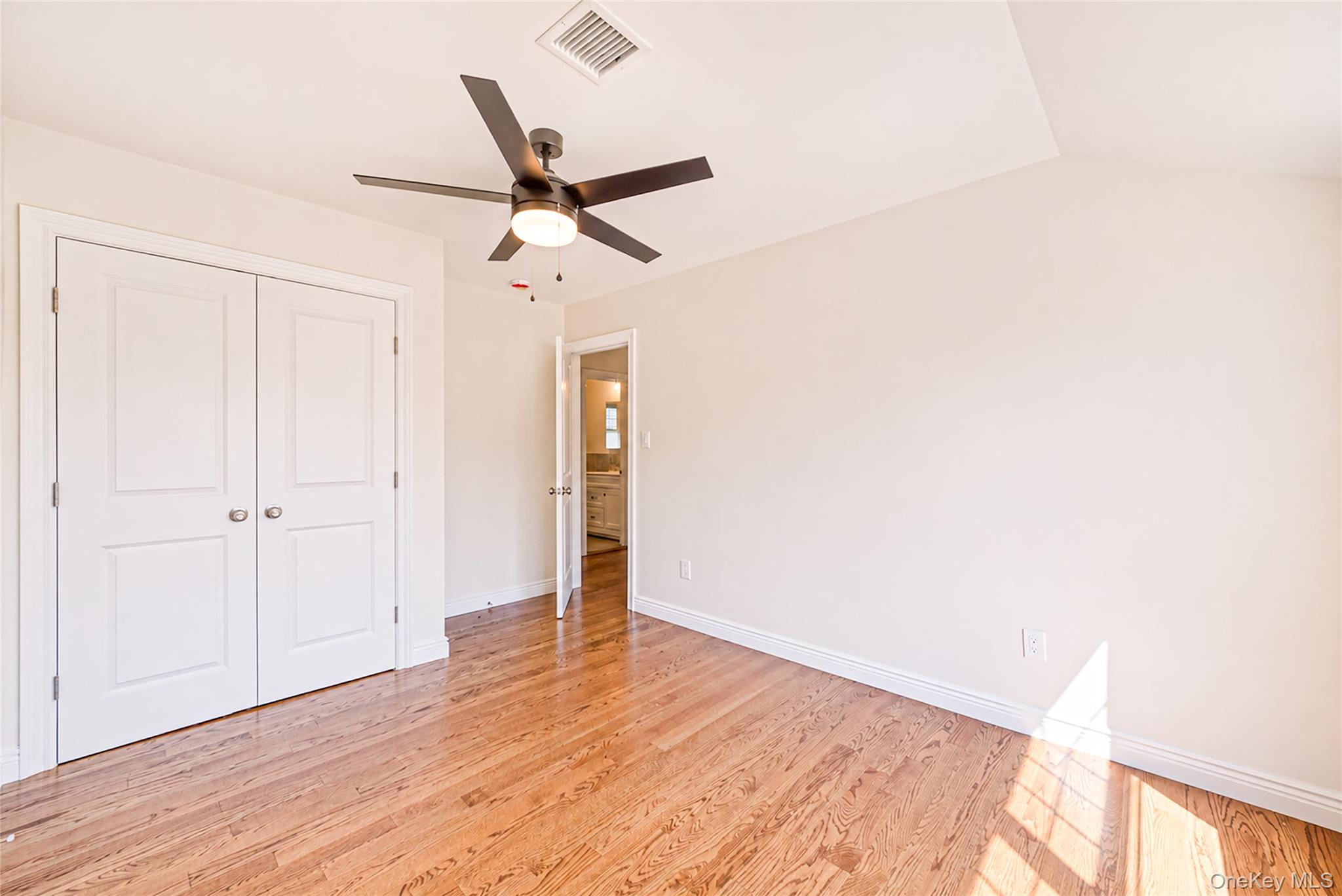 52 Norfeld Boulevard – For Sale photo 10