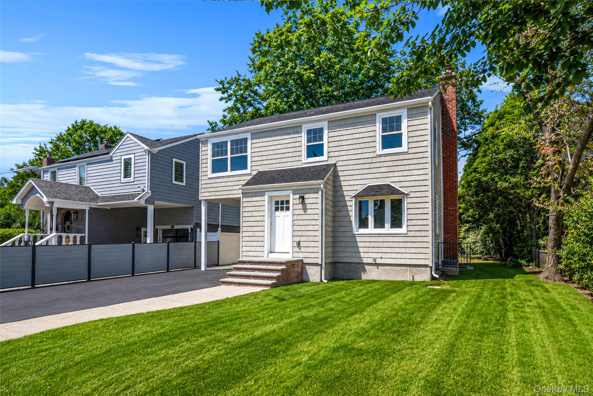 52 Norfeld Boulevard – For Sale