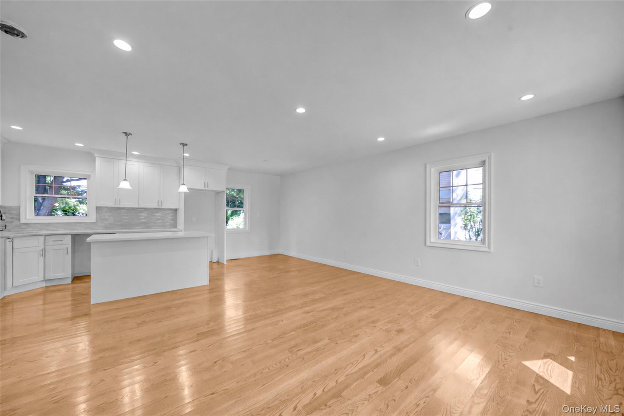 52 Norfeld Boulevard – For Sale photo 4