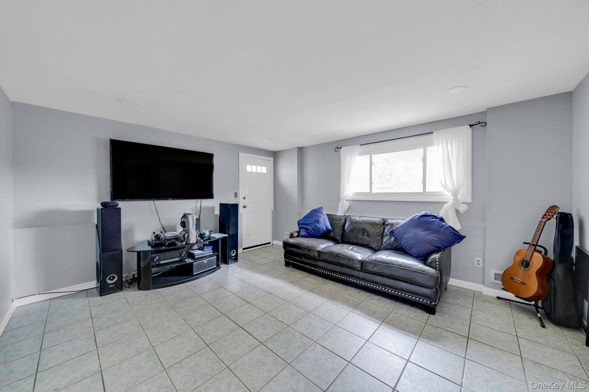 336 W 23rd Street – For Sale photo 17