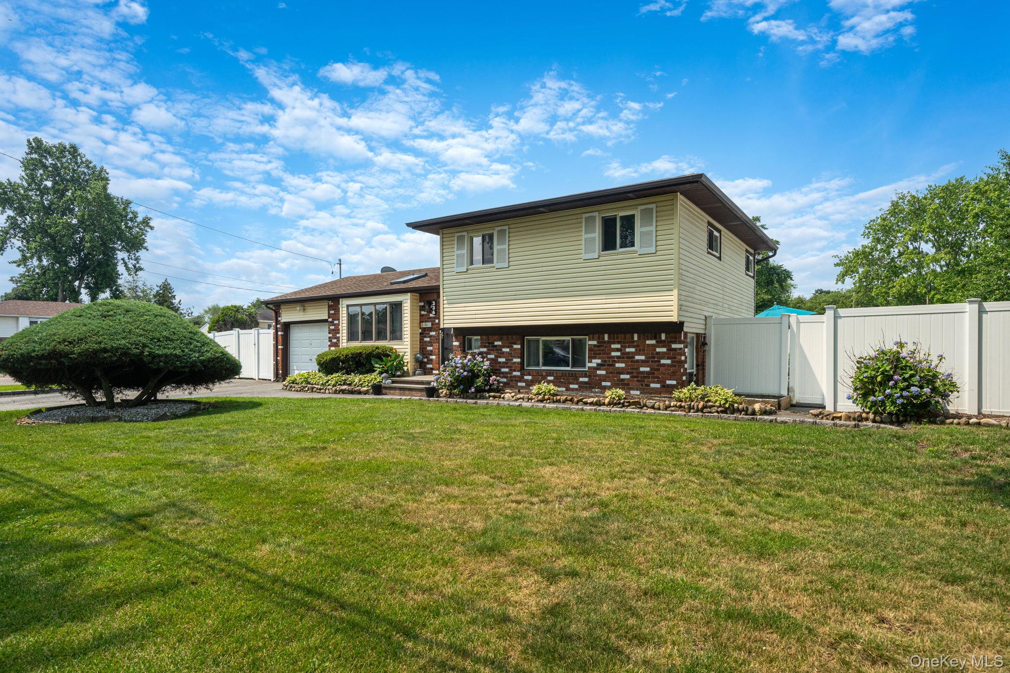 336 W 23rd Street – For Sale