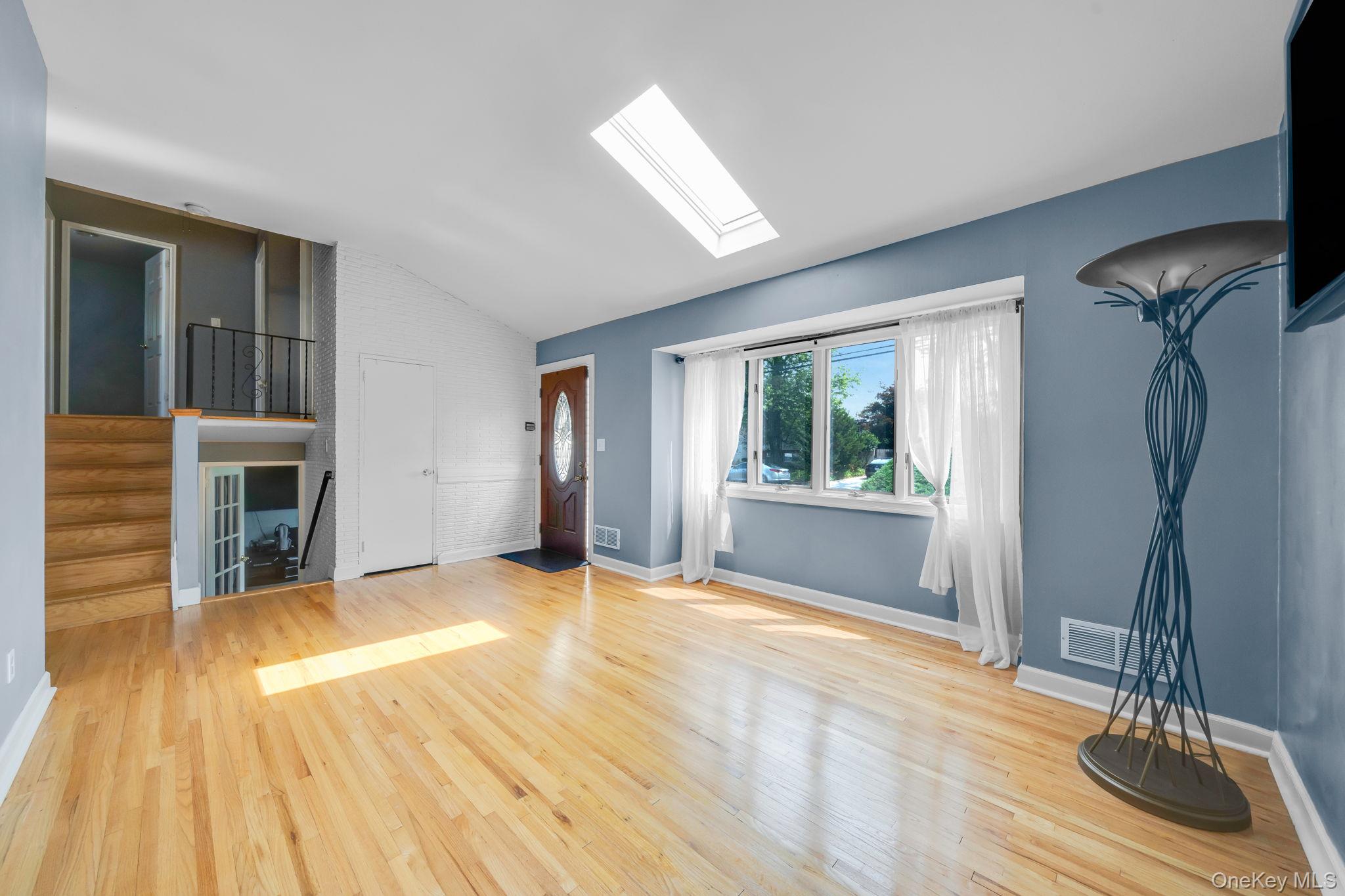 336 W 23rd Street – For Sale photo 3
